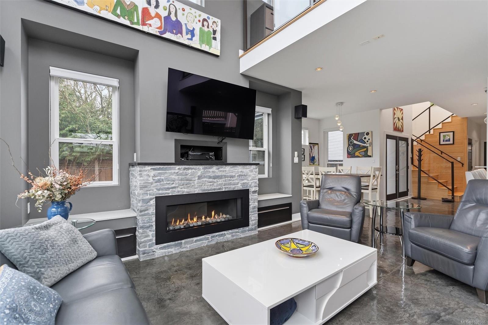 838 Old Esquimalt Rd