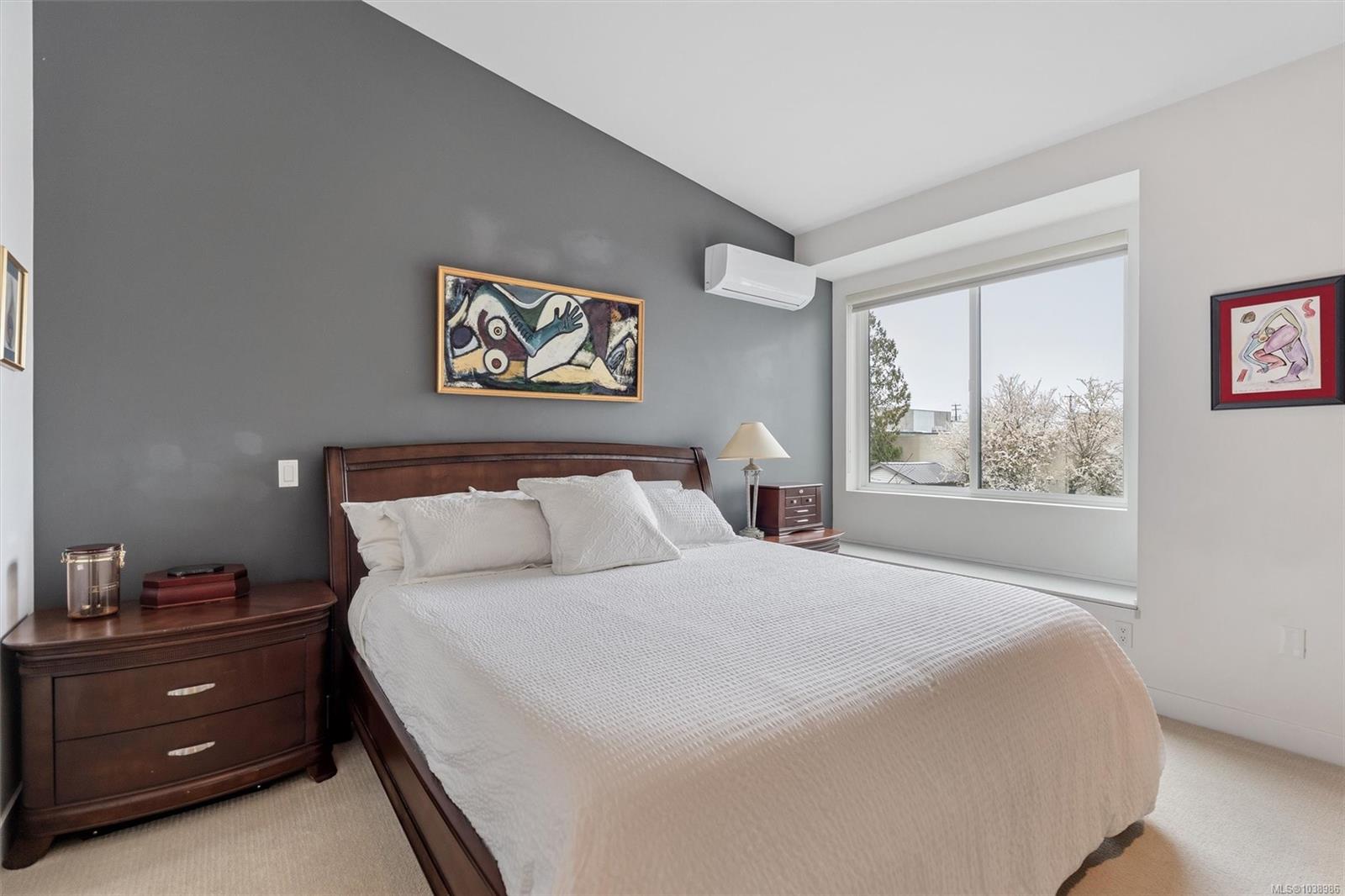 838 Old Esquimalt Rd