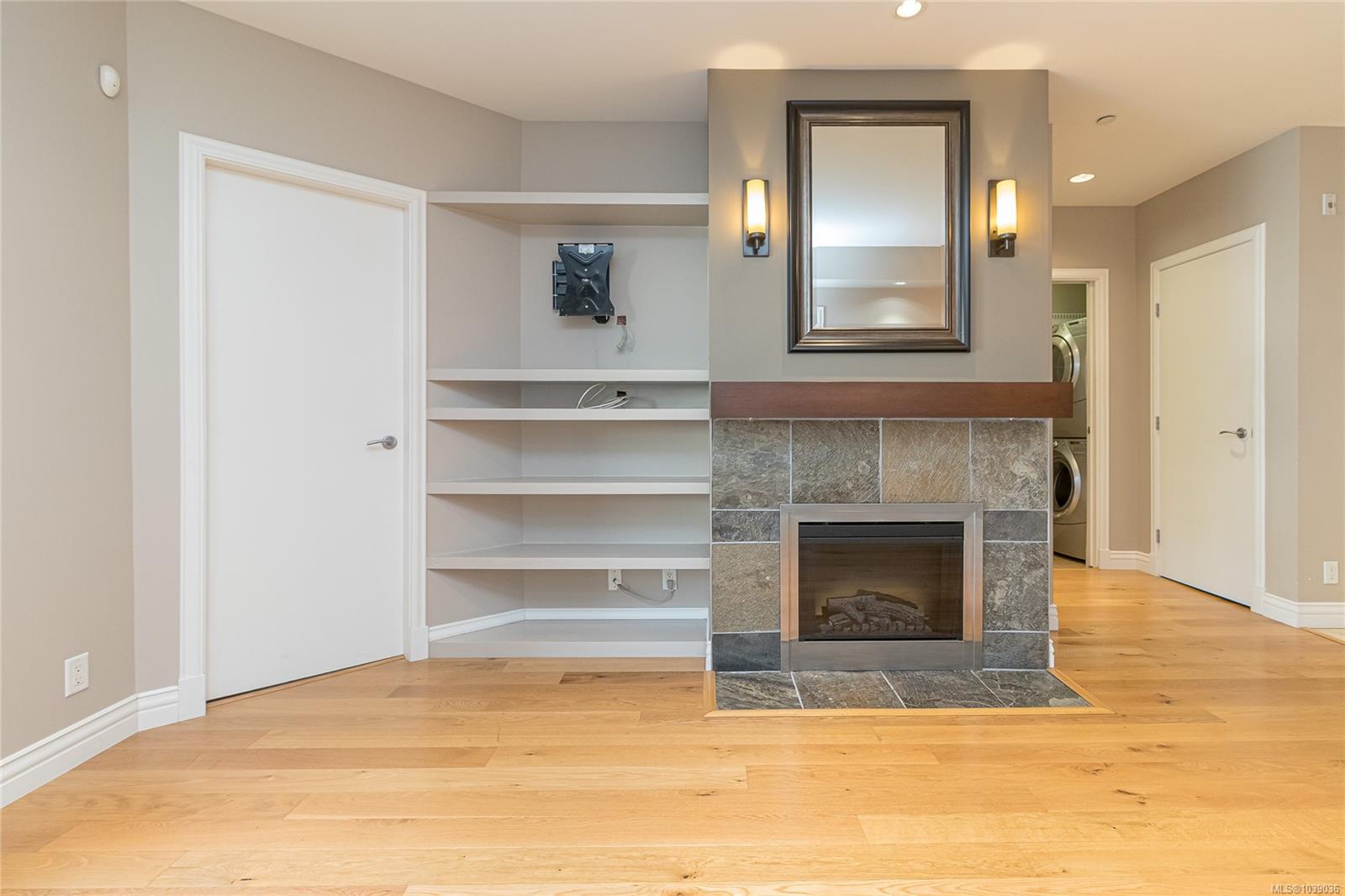 1325 Bear Mountain Pkwy #215