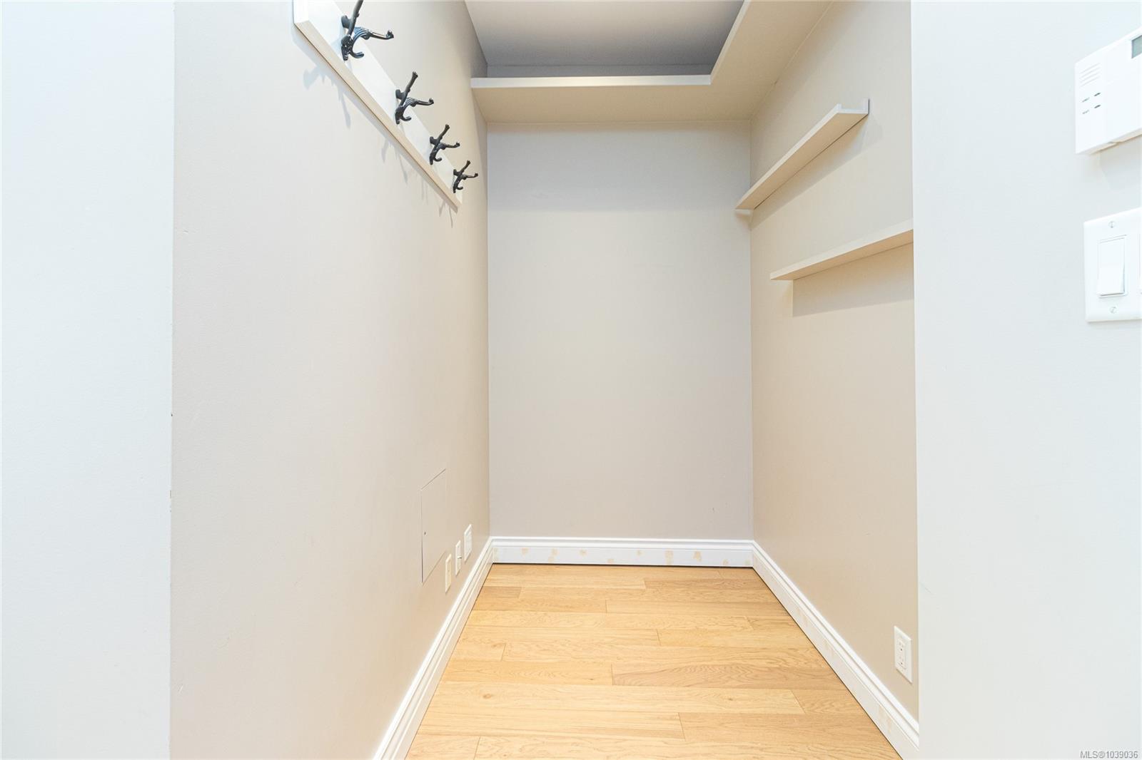 1325 Bear Mountain Pkwy #215