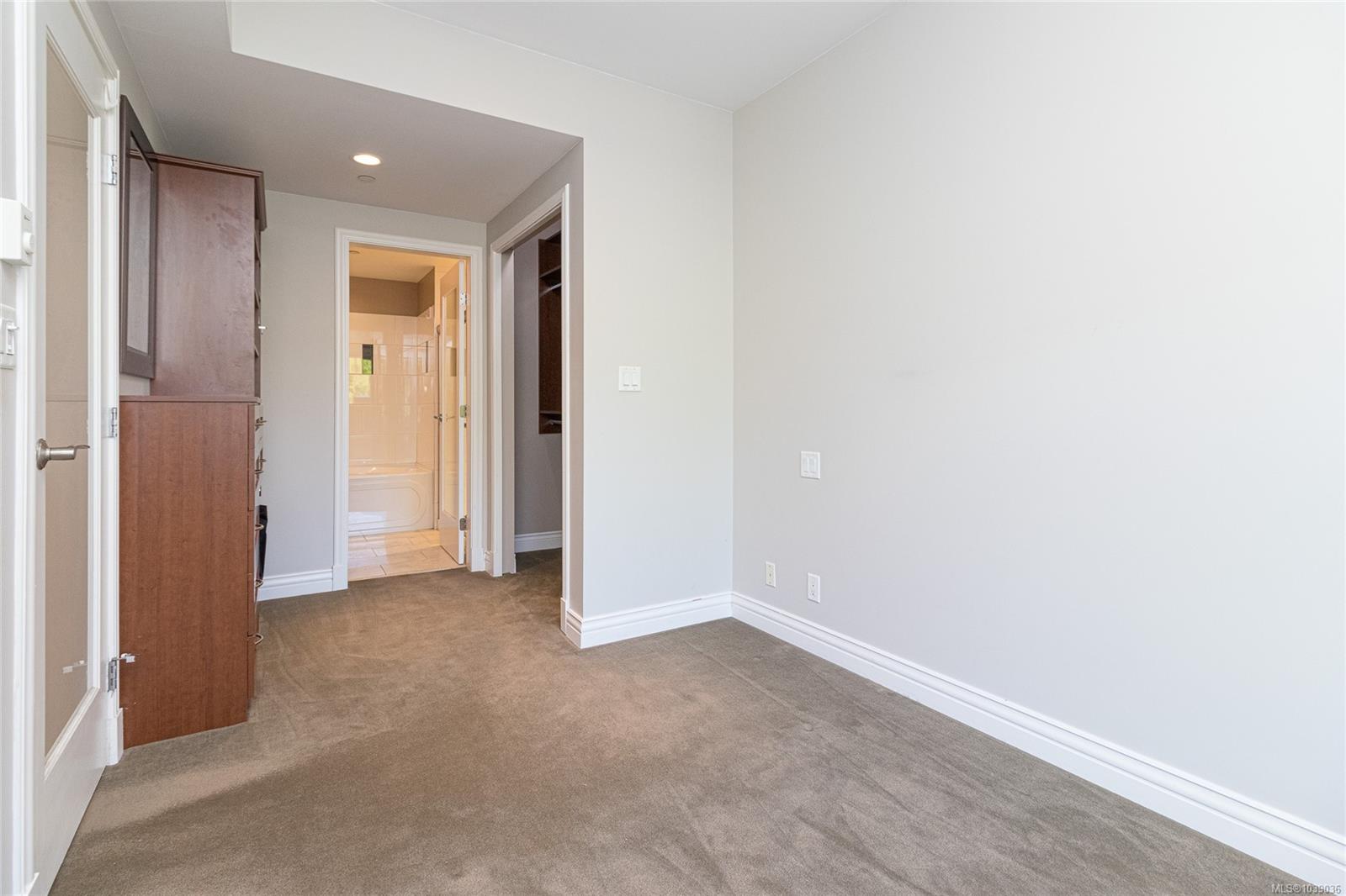 1325 Bear Mountain Pkwy #215