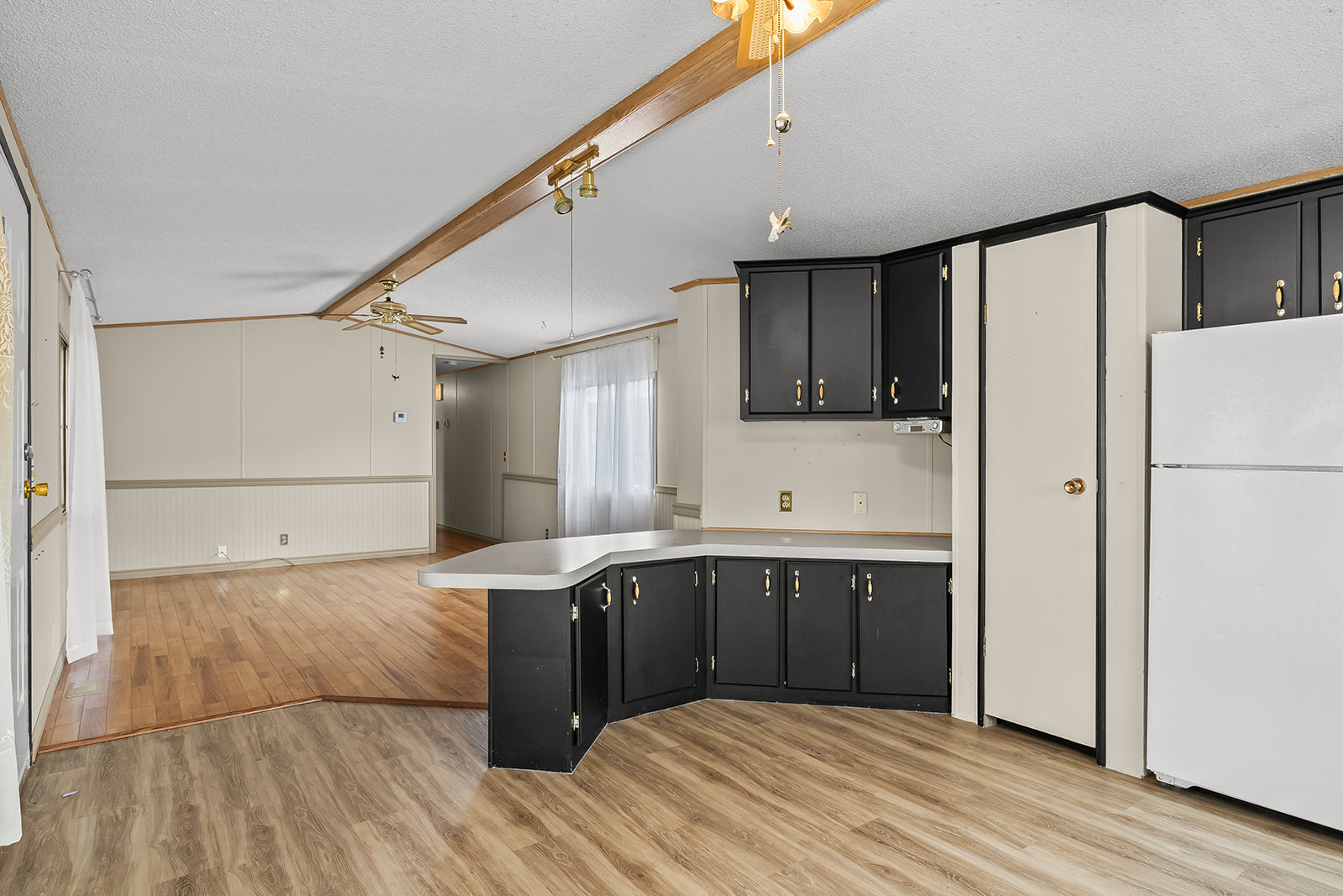 720 Commonwealth Road 144