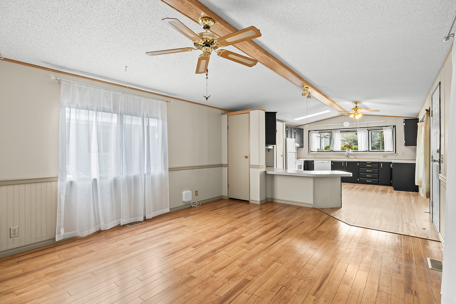 720 Commonwealth Road 144