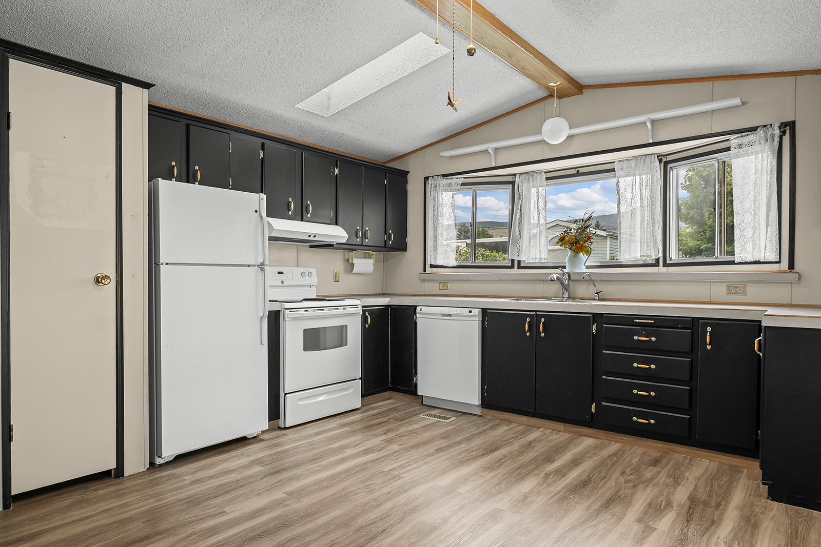 720 Commonwealth Road 144
