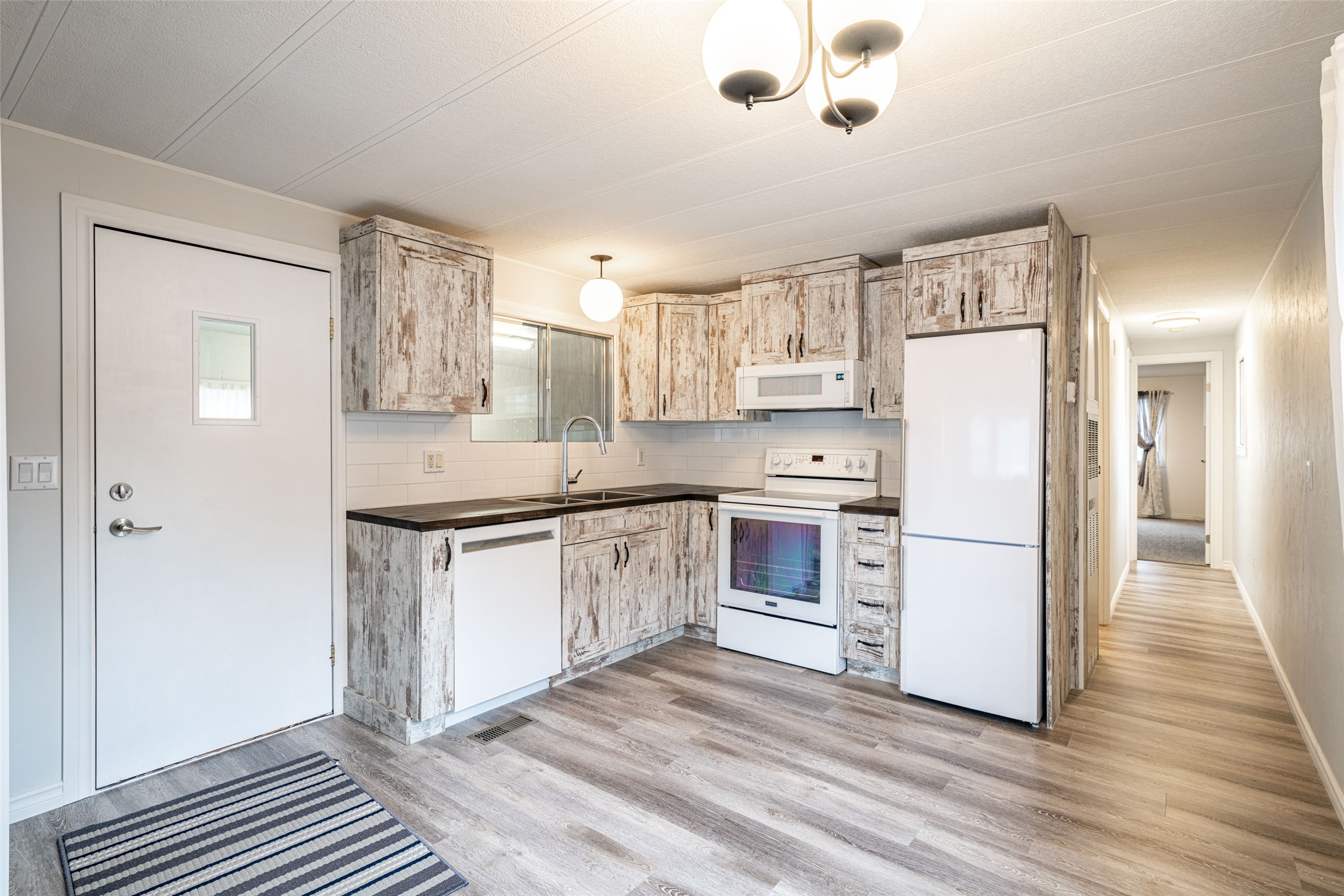 4505 McLean Creek Road E14