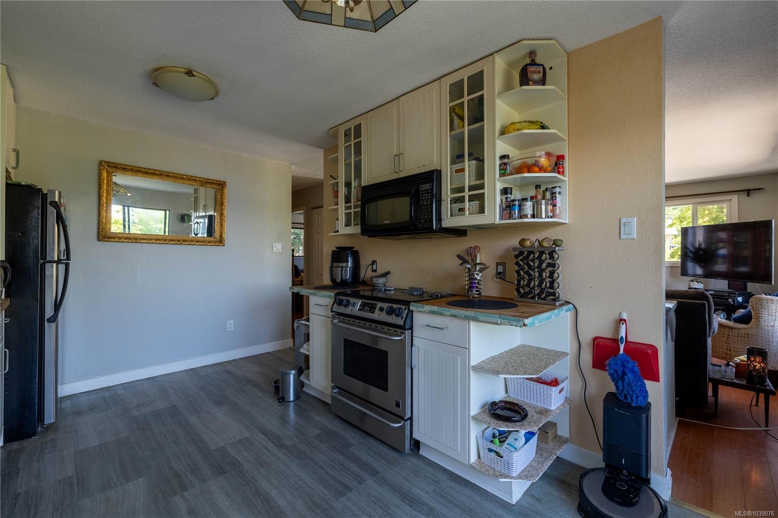 307 Maliview Dr