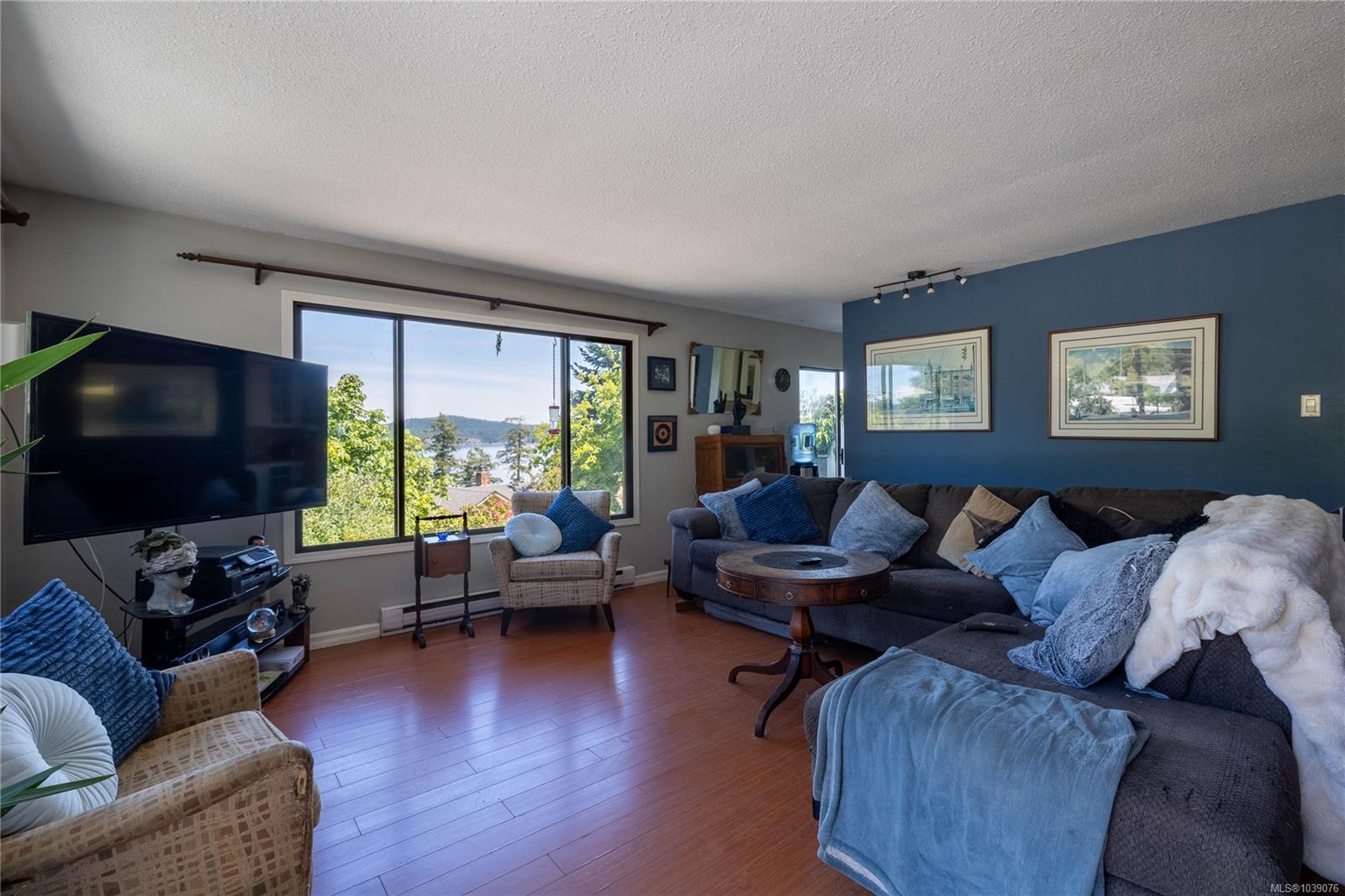 307 Maliview Dr
