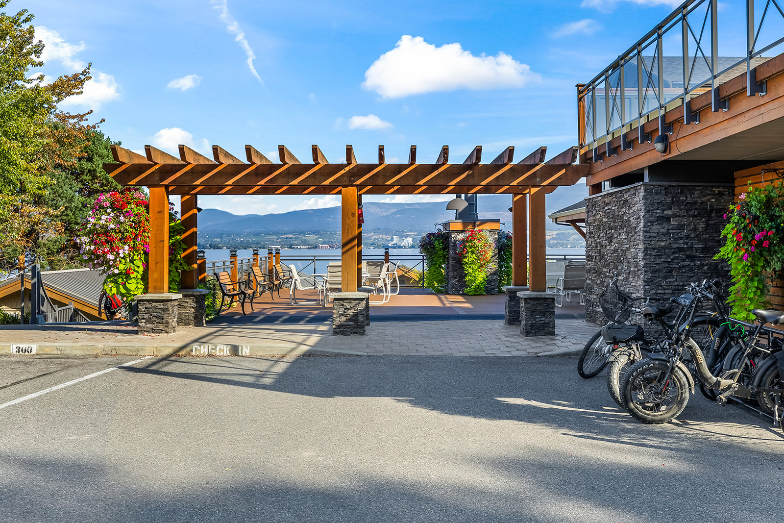 2777 Casa Loma Road 301