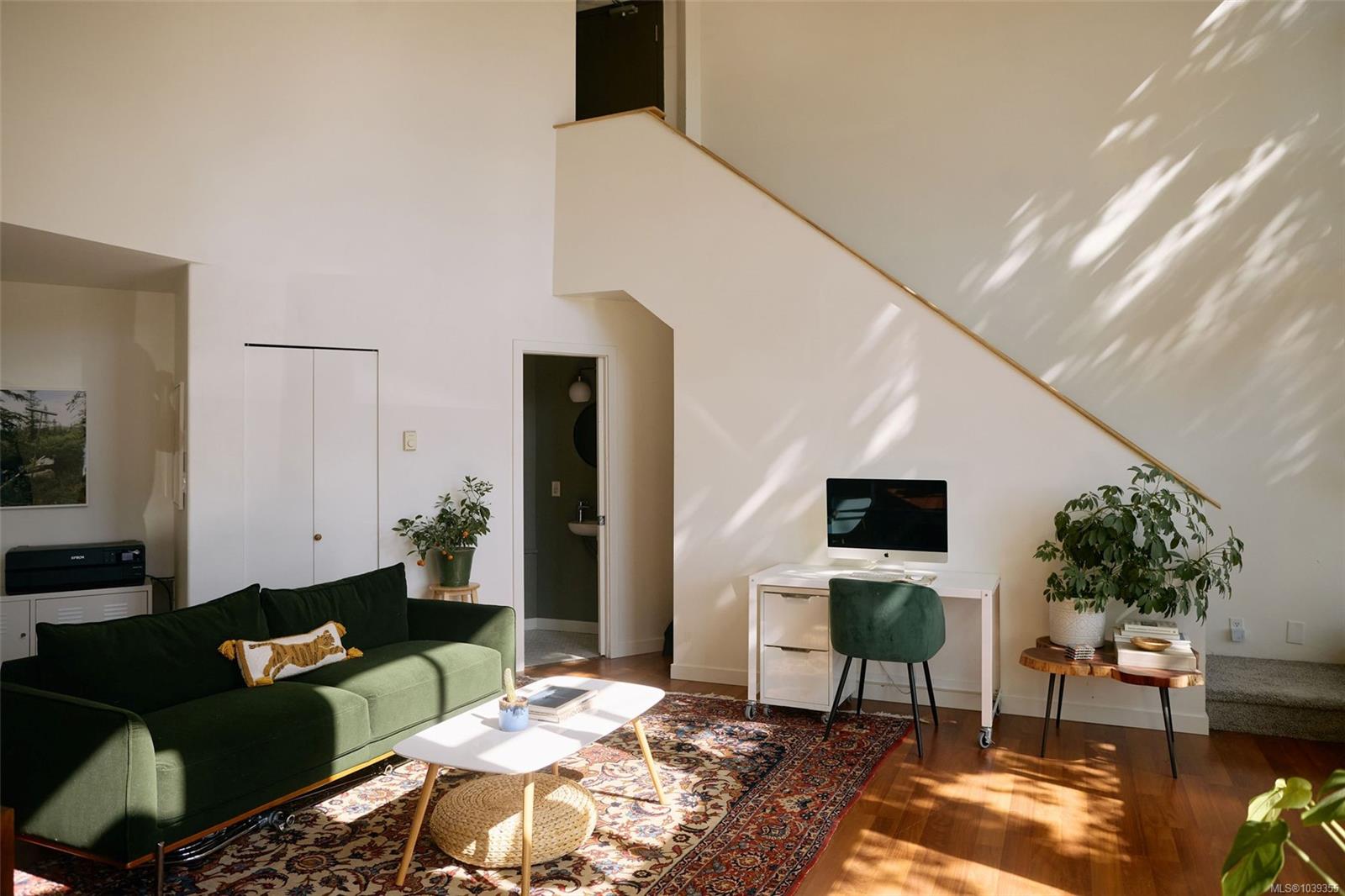 407 William St #3