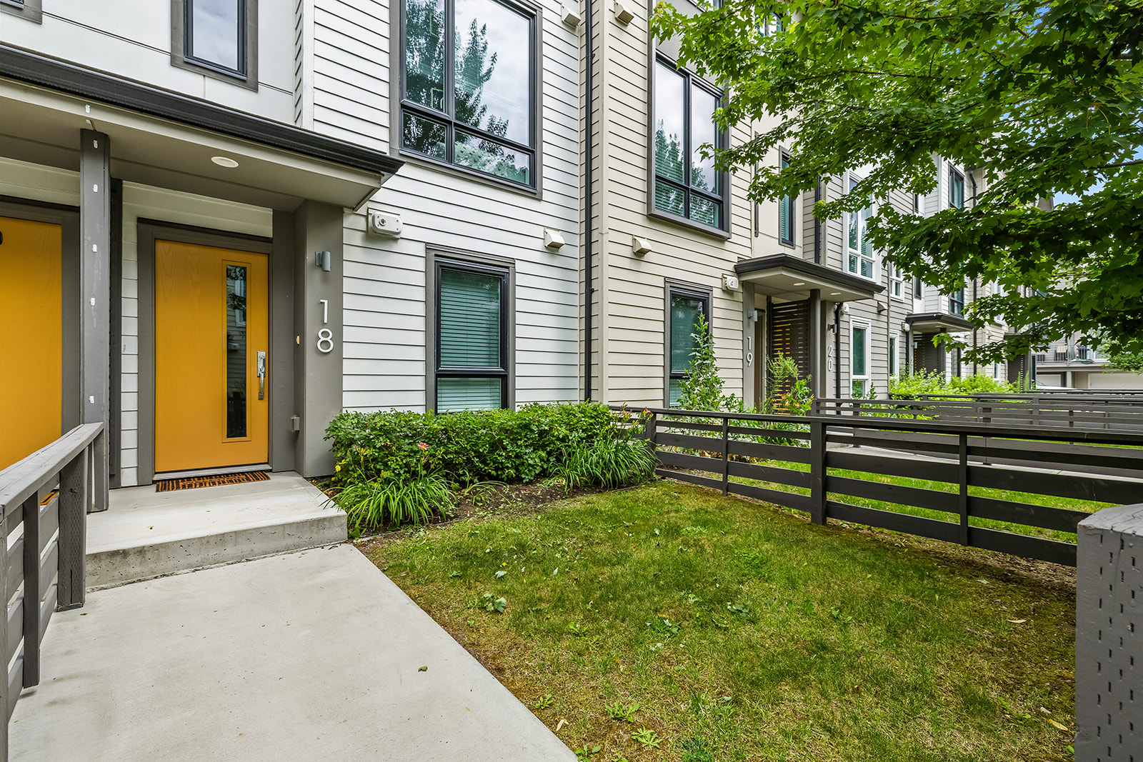 170 Celano Crescent 18