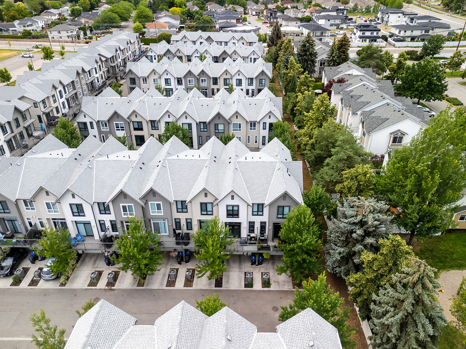 170 Celano Crescent 18