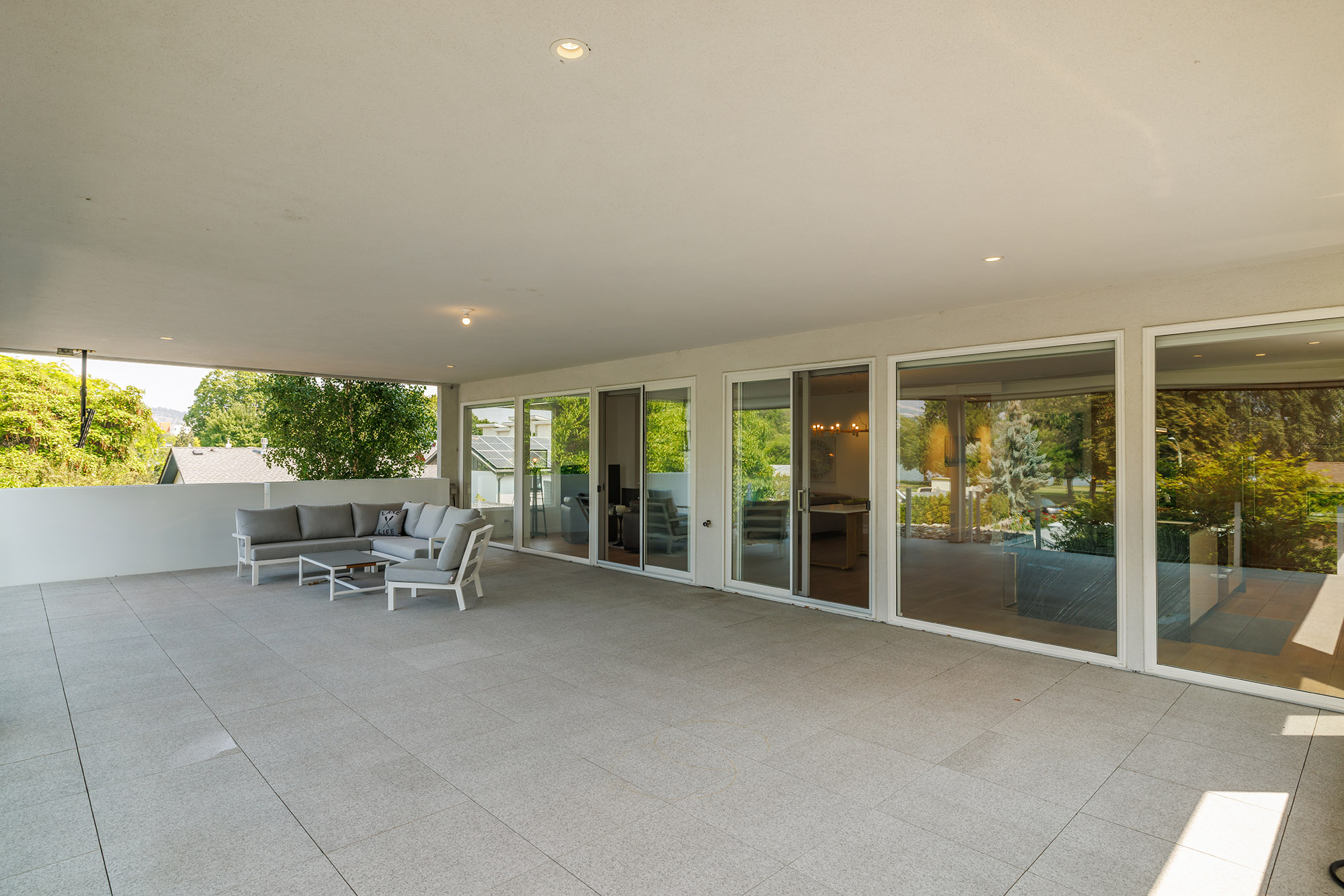 2630 Bath Street 201