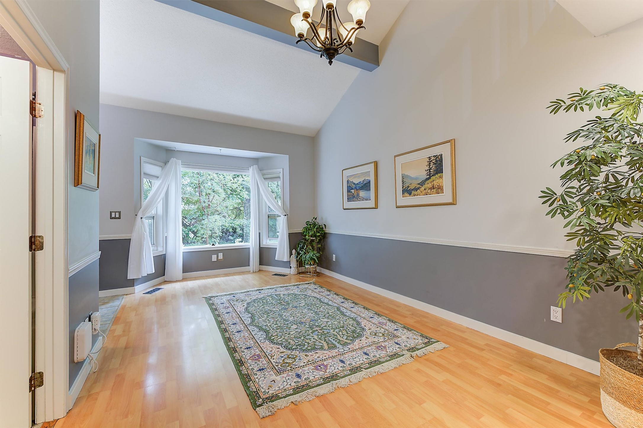 3155 Gordon Drive 404