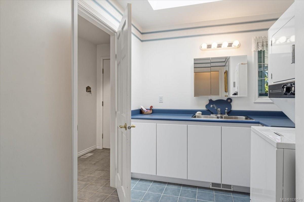 506 Panorama Pl