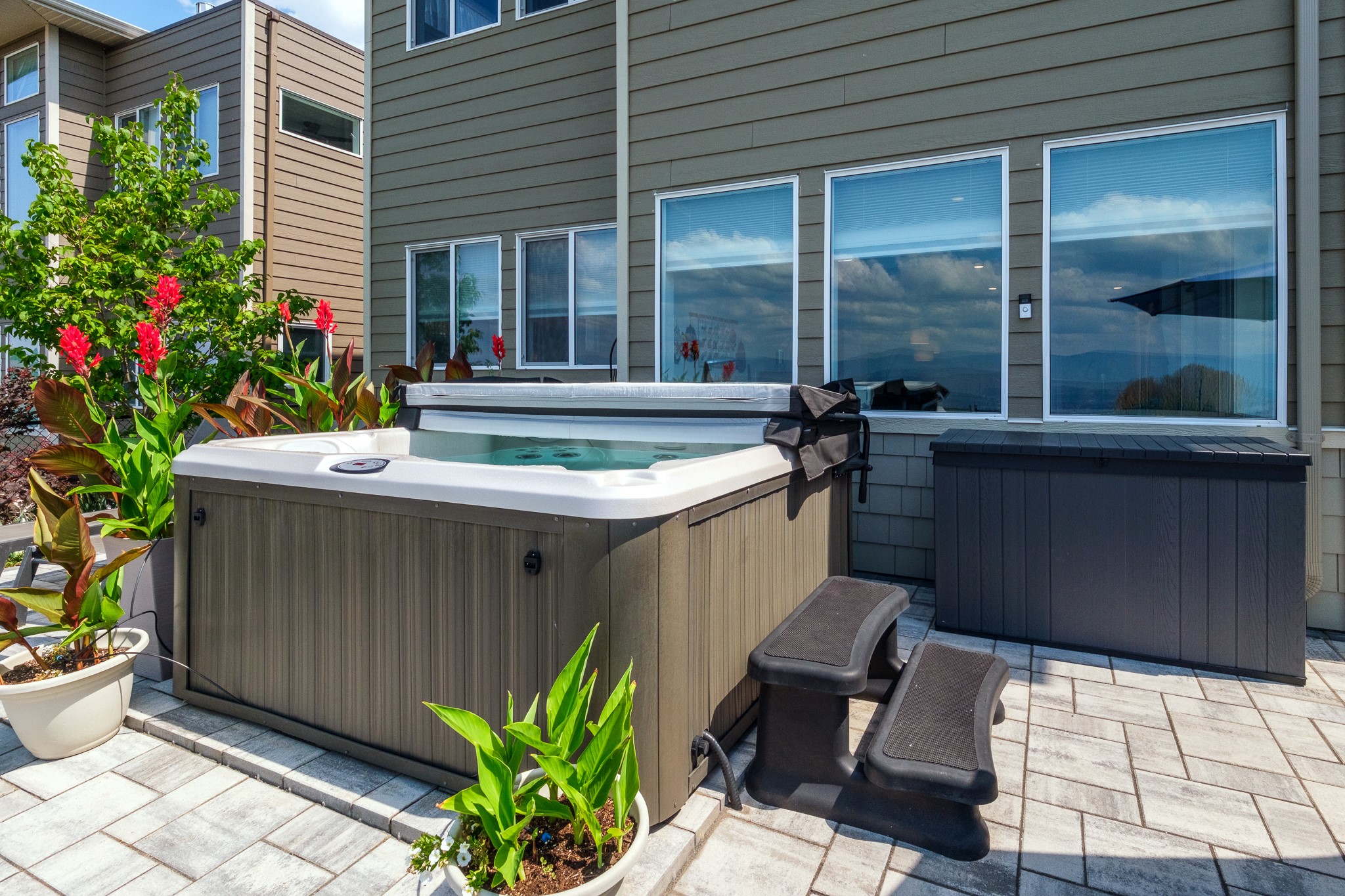 1458 Summer Crescent
