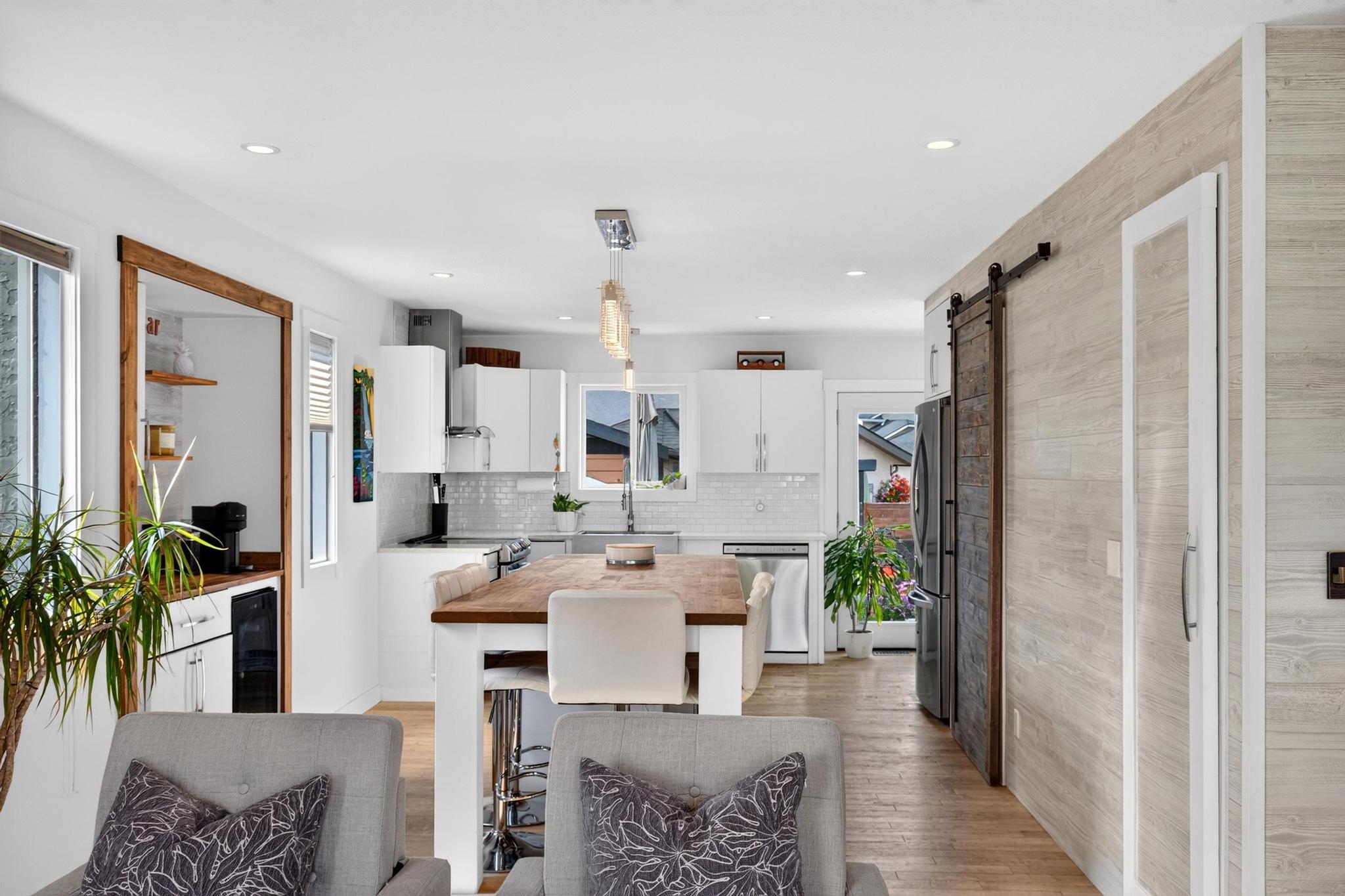 853 Springside Court
