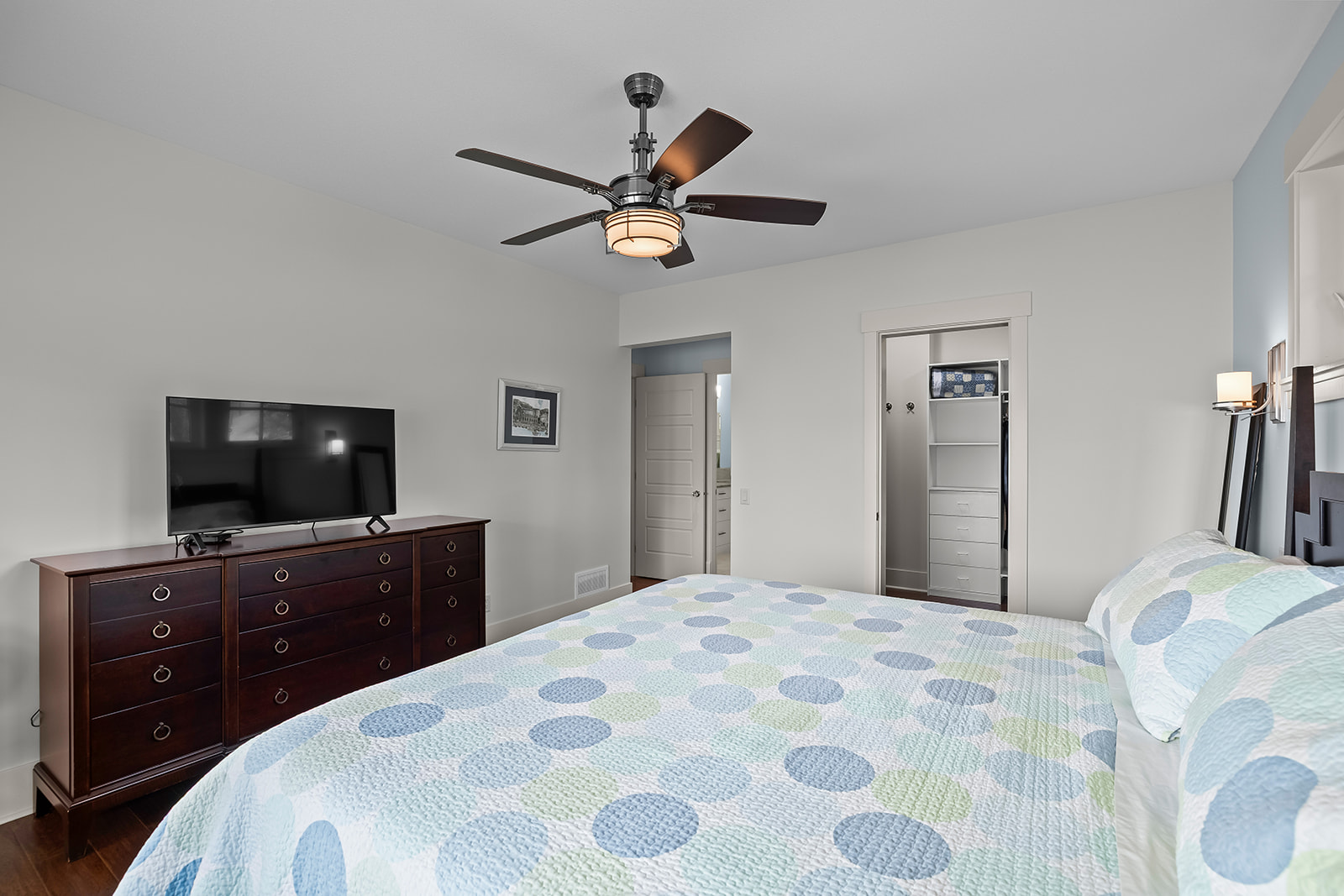 2259 Westside Place