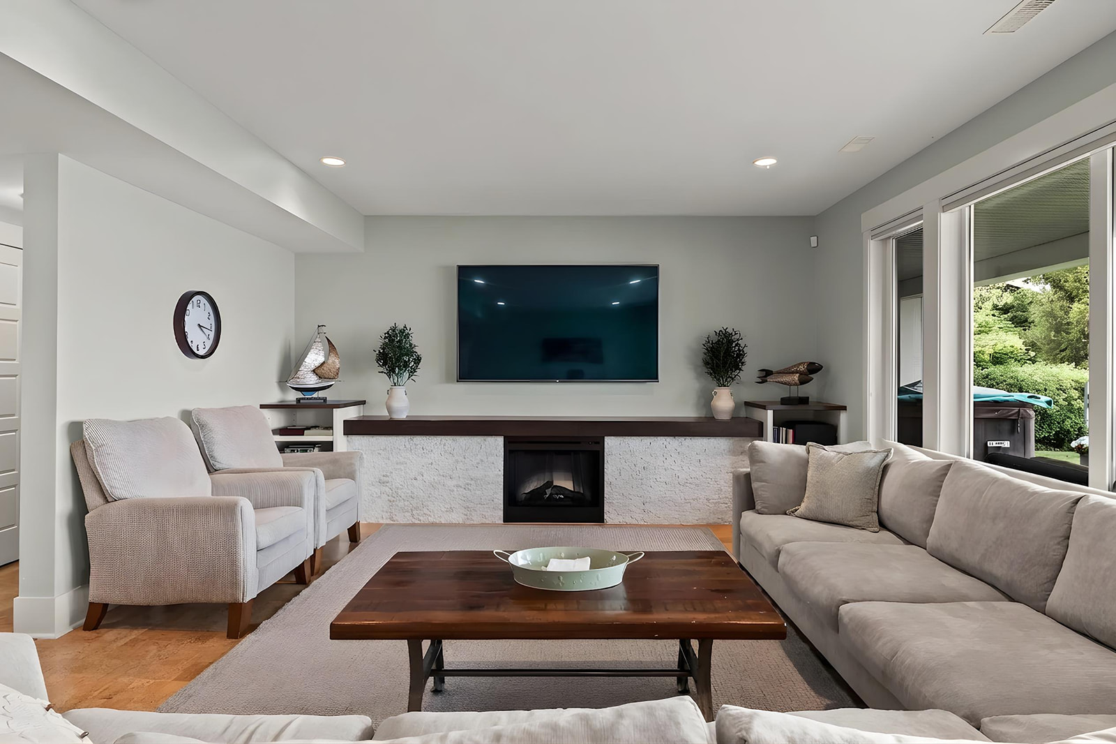 2259 Westside Place