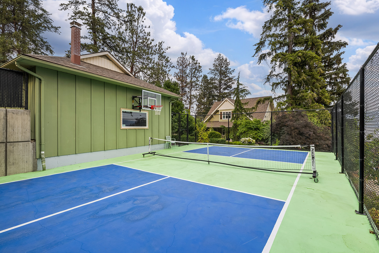 2259 Westside Place