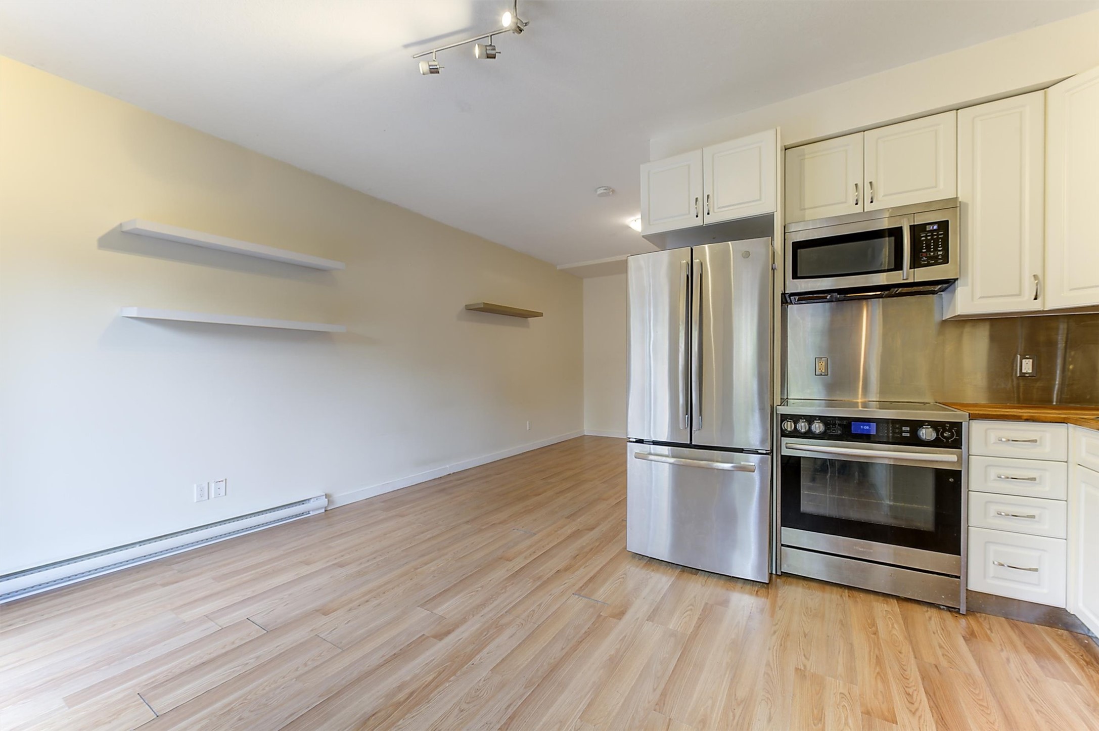 505 Francis Avenue 6