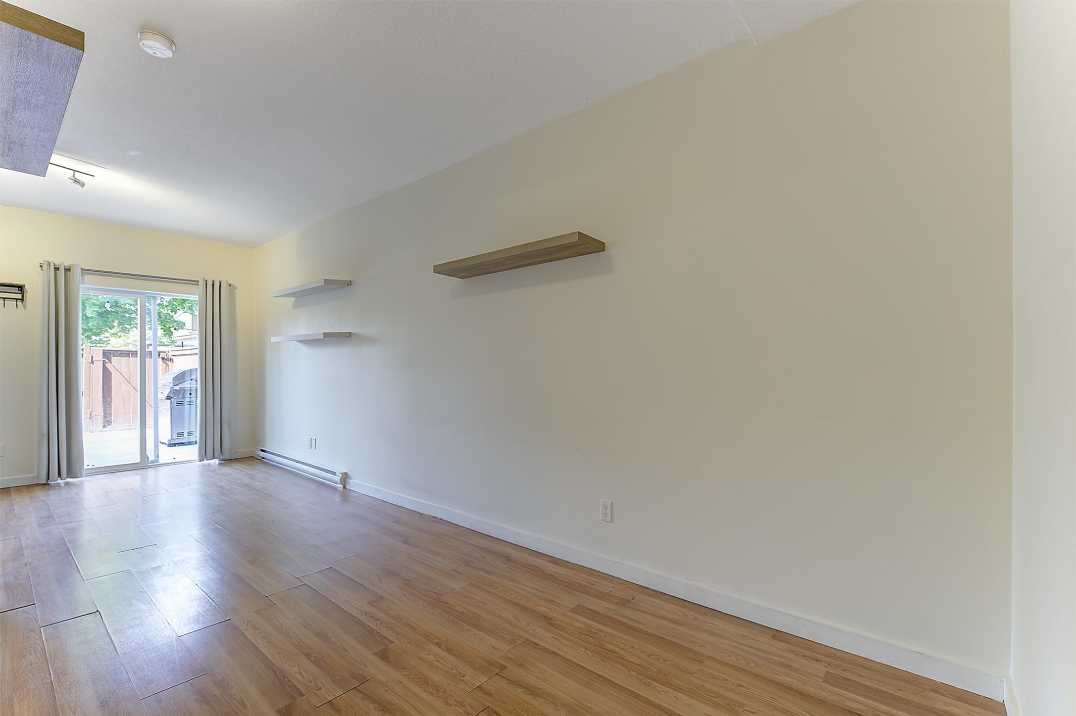 505 Francis Avenue 6