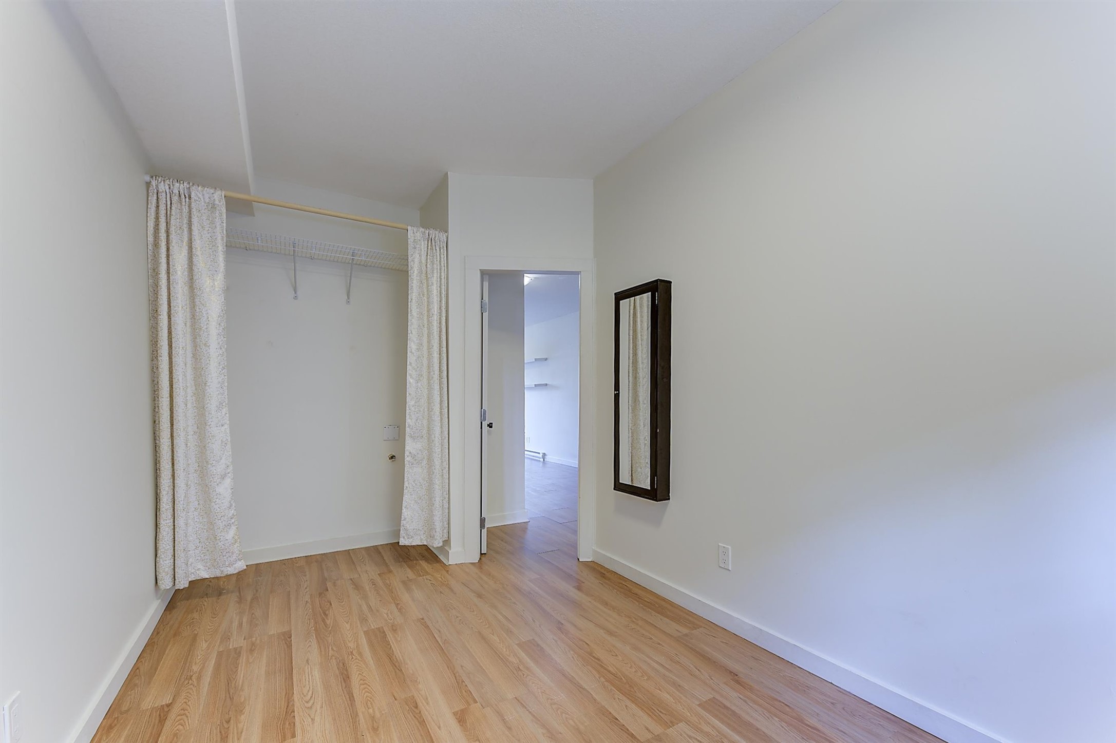 505 Francis Avenue 6