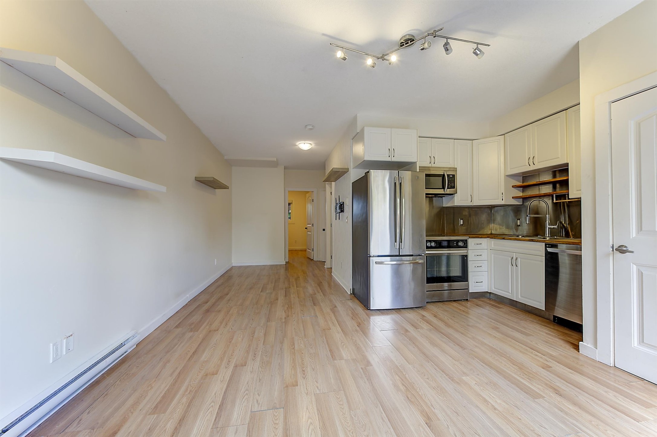 505 Francis Avenue 6