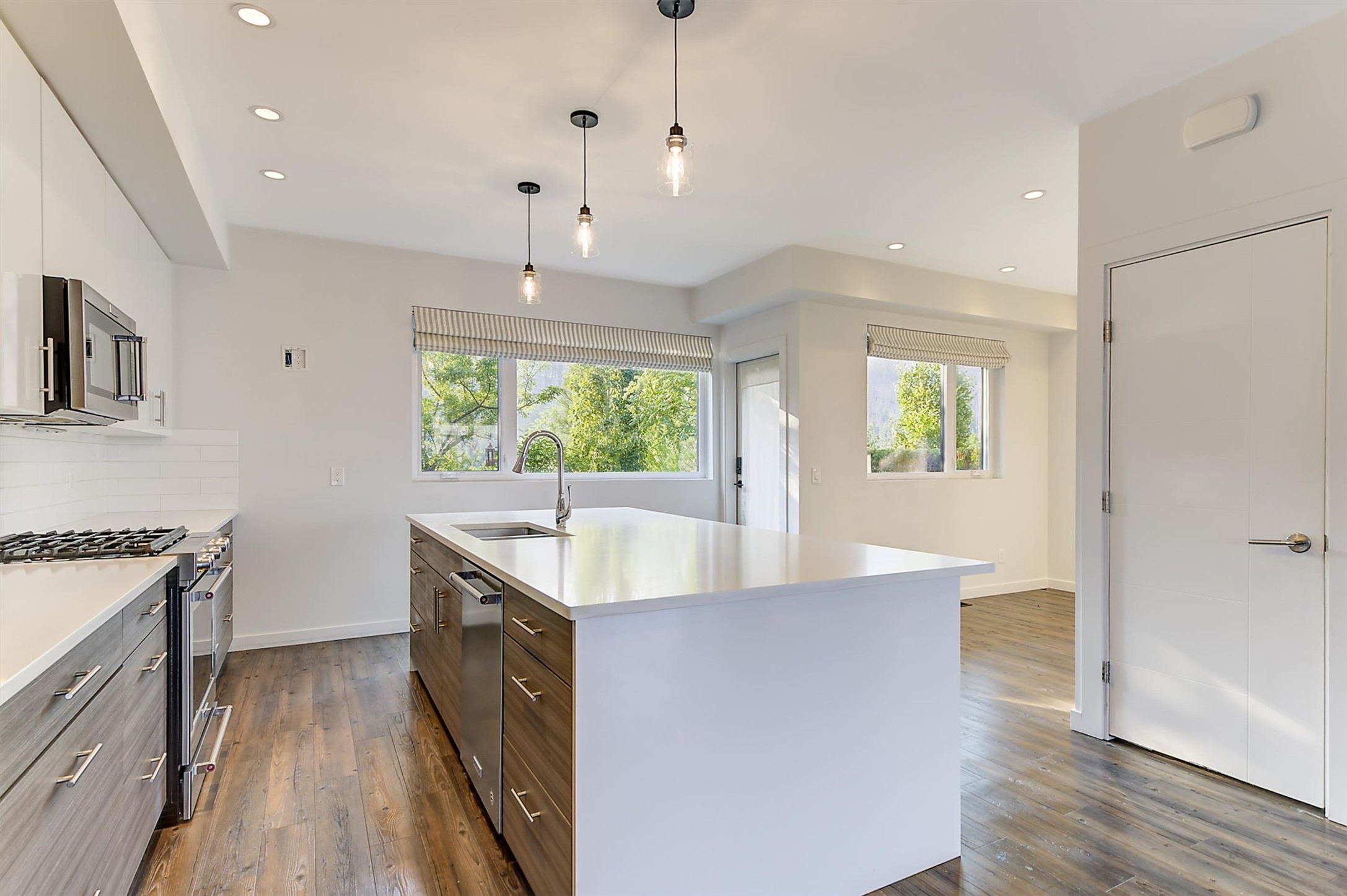 1818 Peak Point Court 32