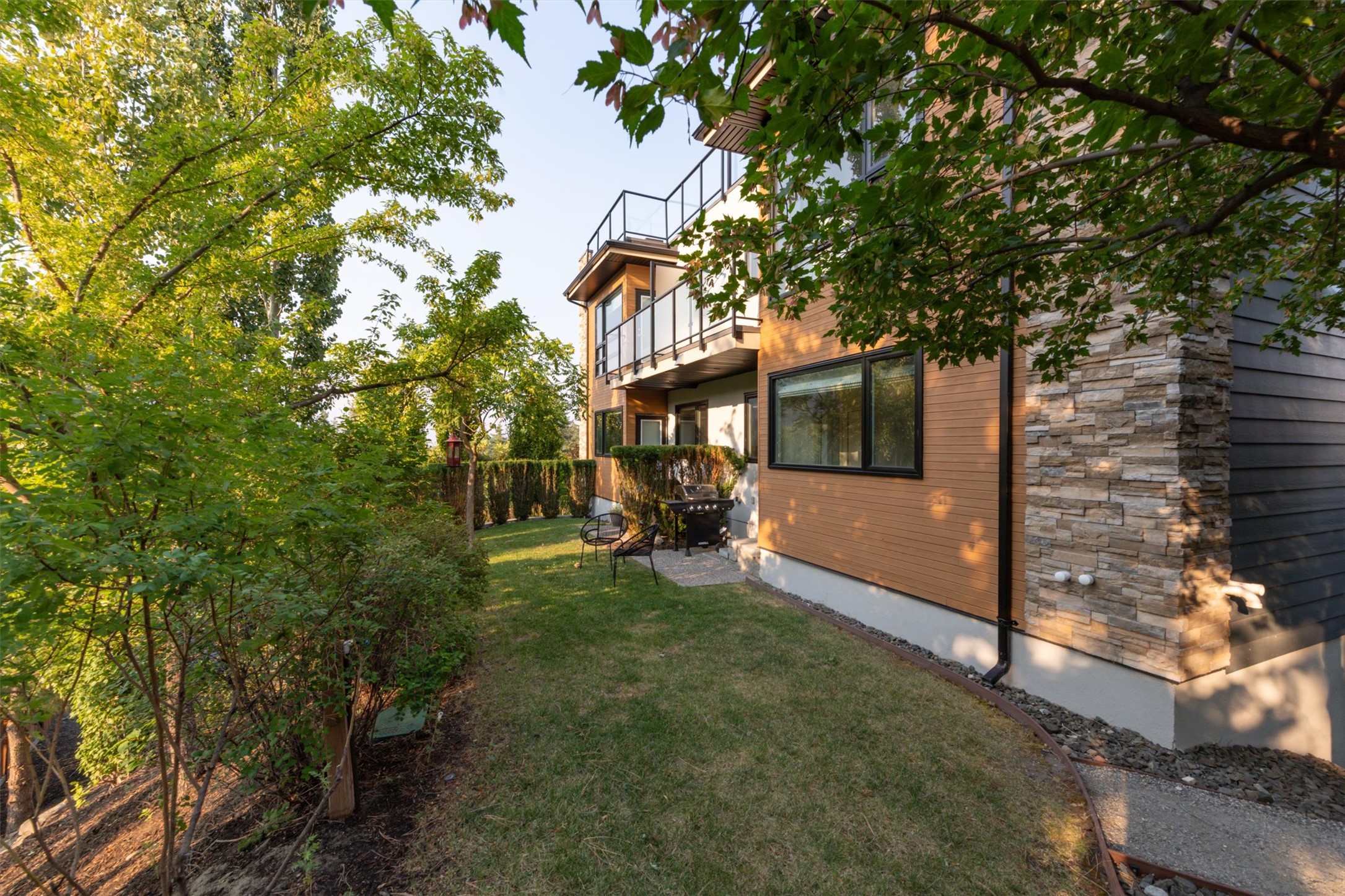 1818 Peak Point Court 32