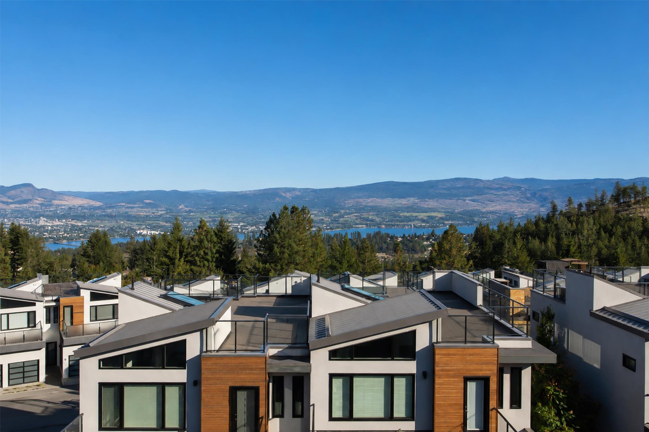 1818 Peak Point Court 32
