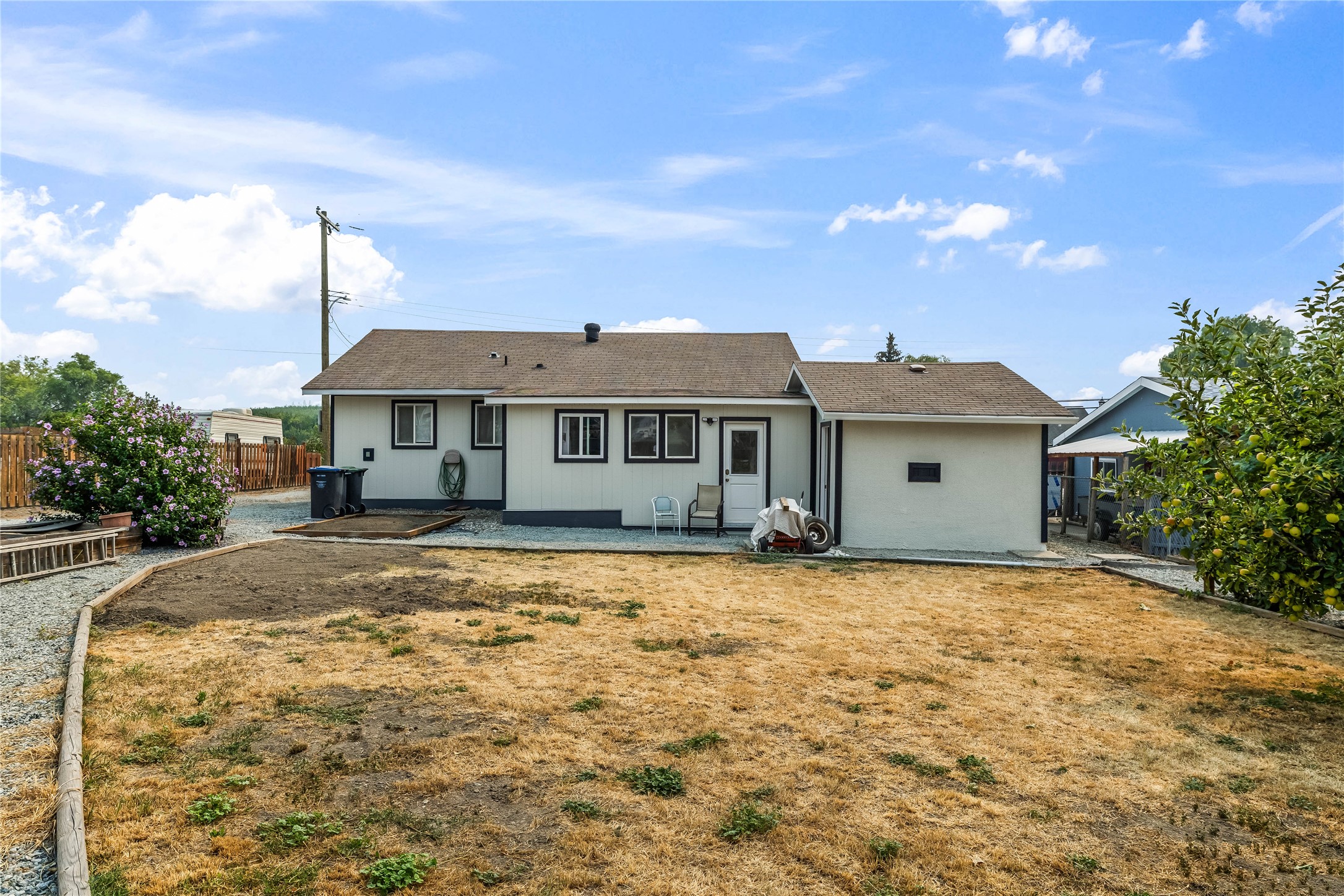 292 Valley Road N