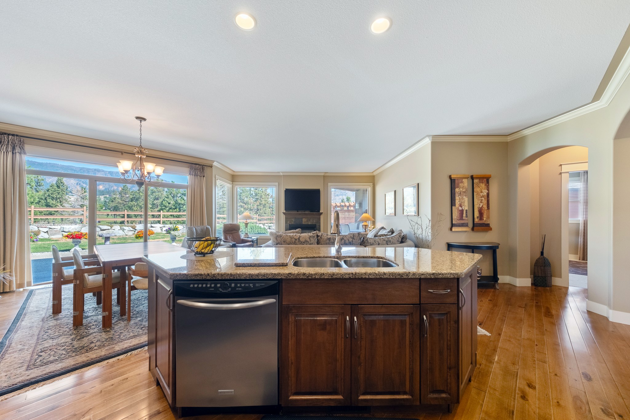 4112 Solana Place