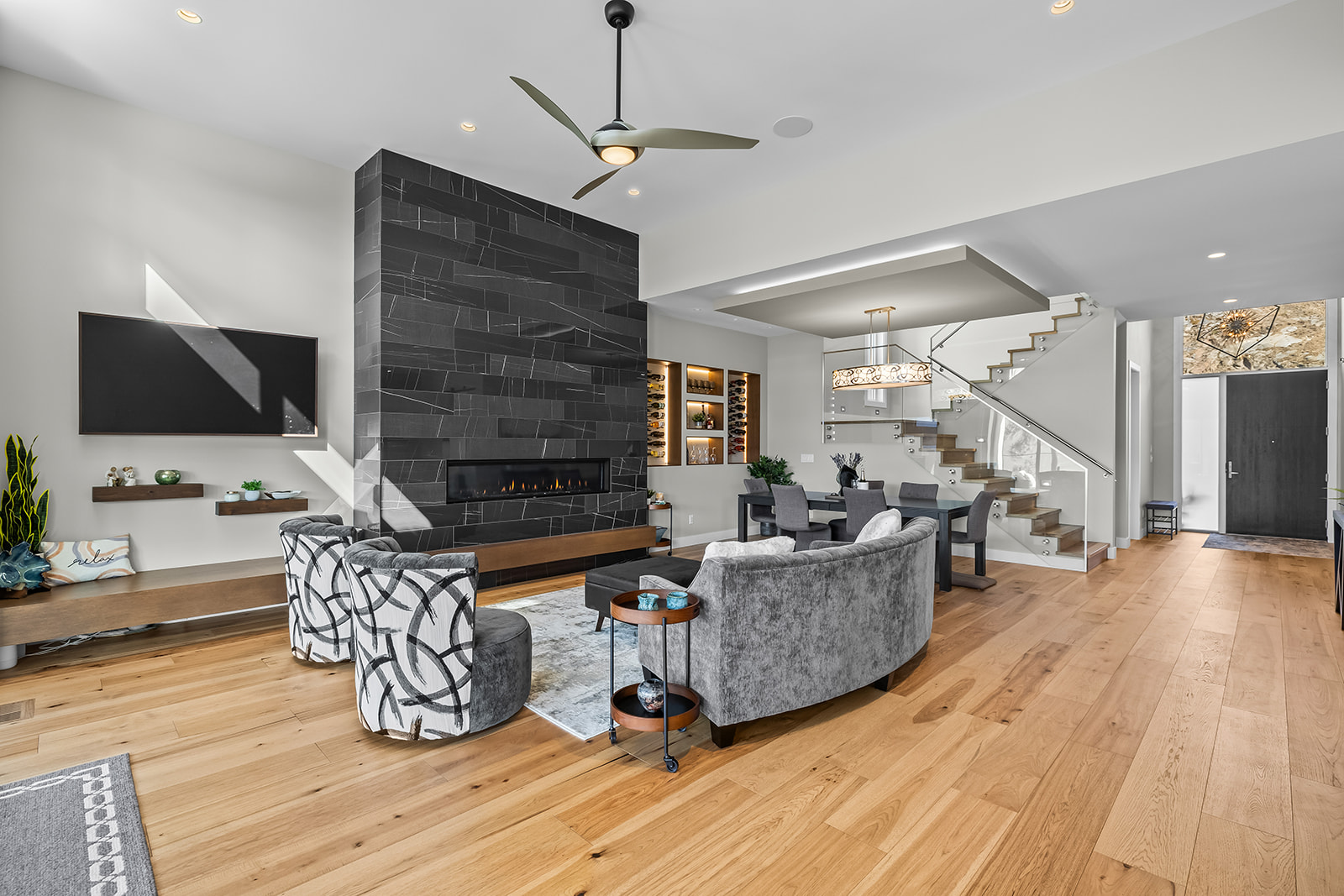 10018 Beacon Hill Drive