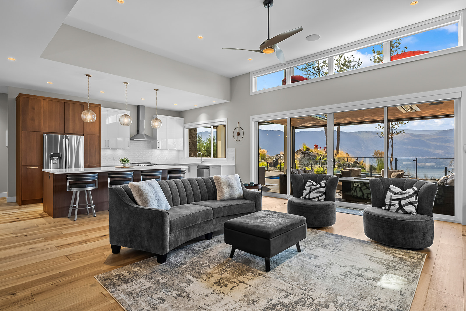 10018 Beacon Hill Drive