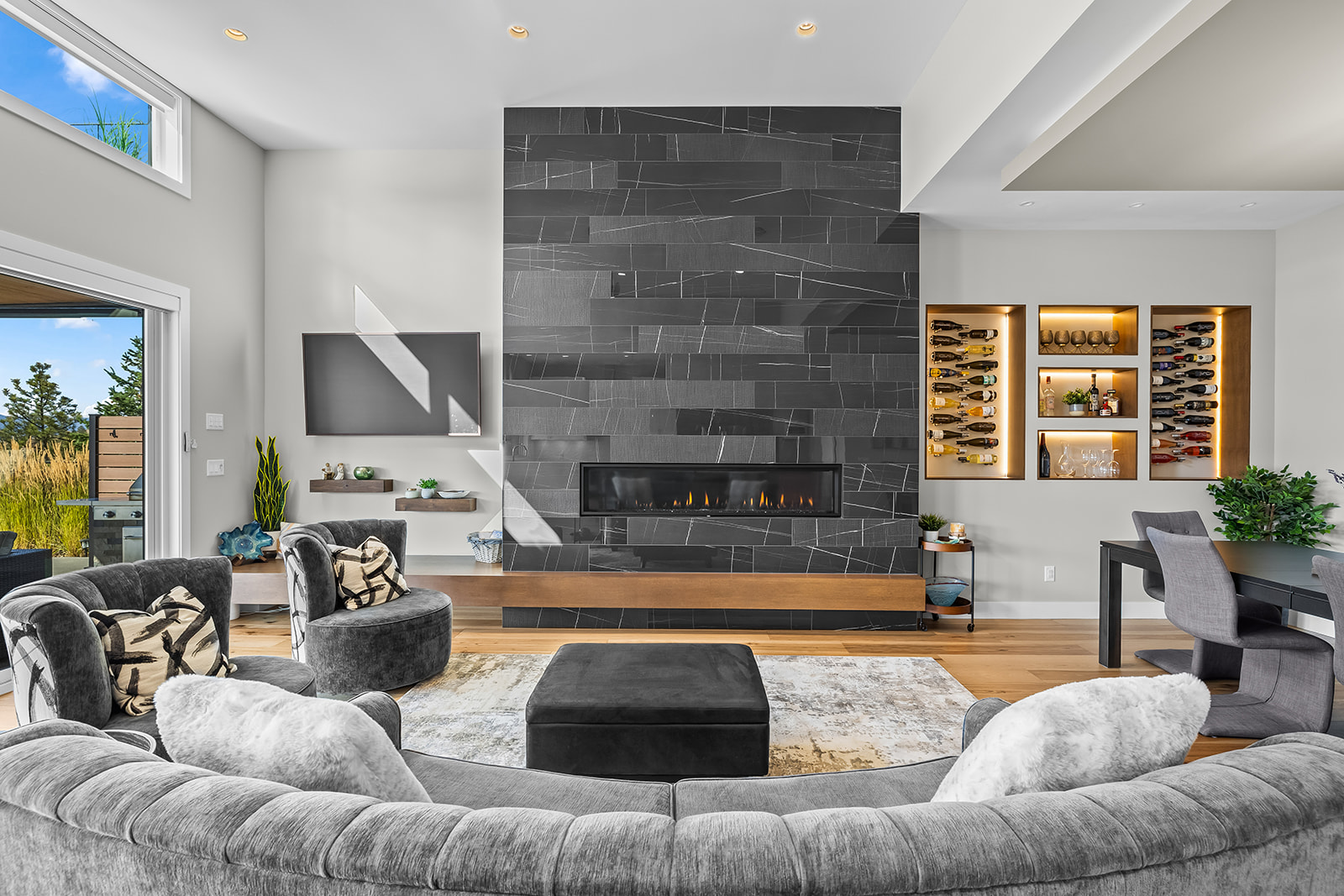 10018 Beacon Hill Drive
