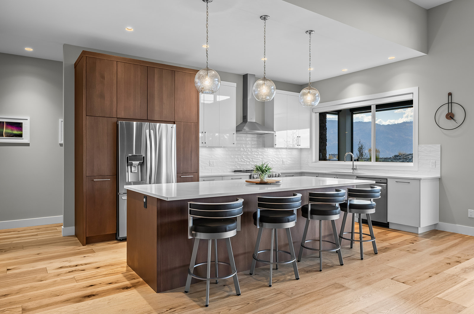 10018 Beacon Hill Drive