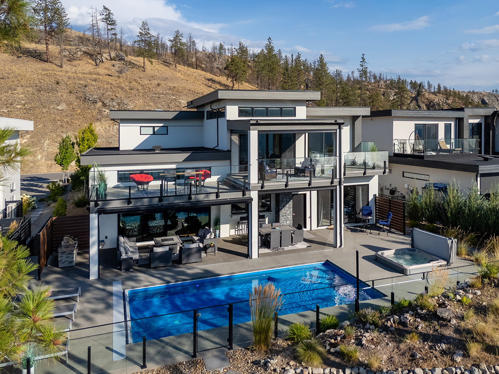 10018 Beacon Hill Drive
