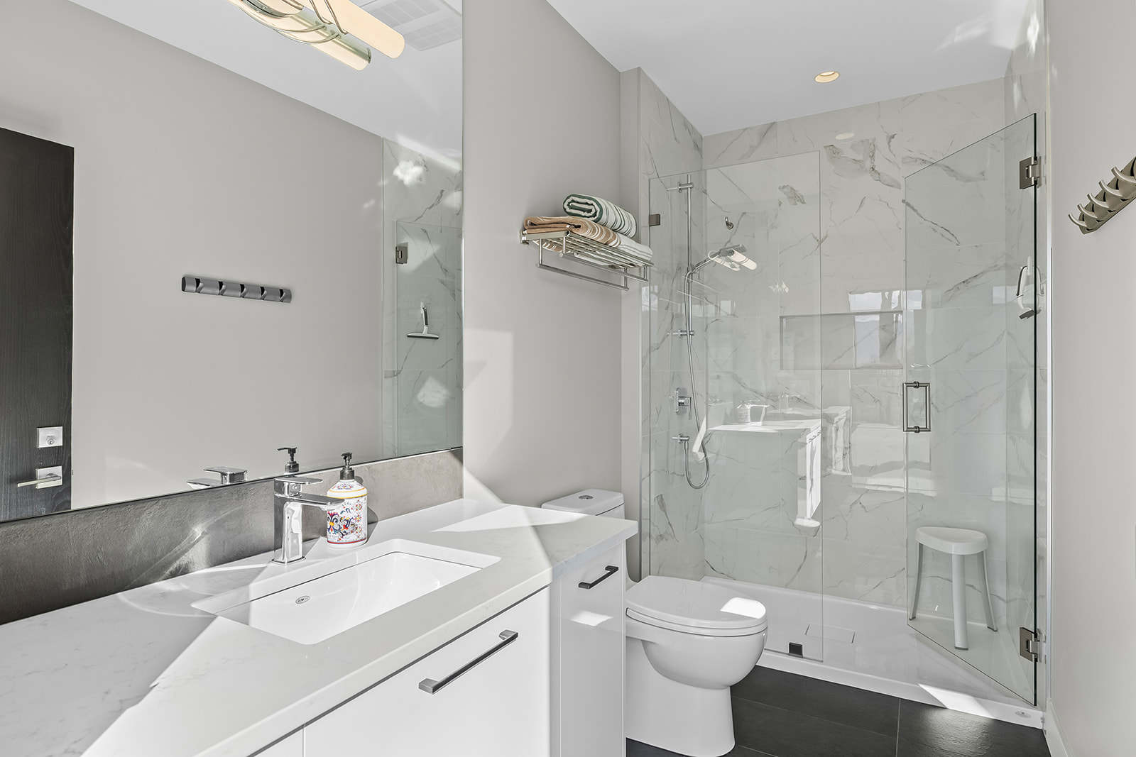 10018 Beacon Hill Drive
