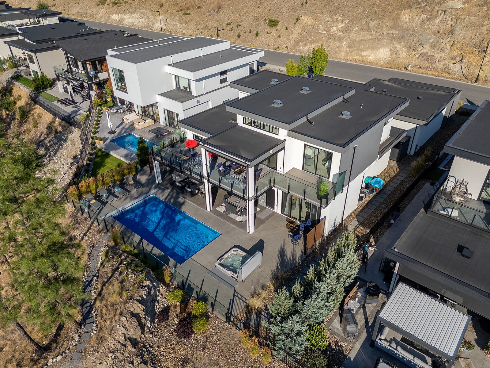 10018 Beacon Hill Drive