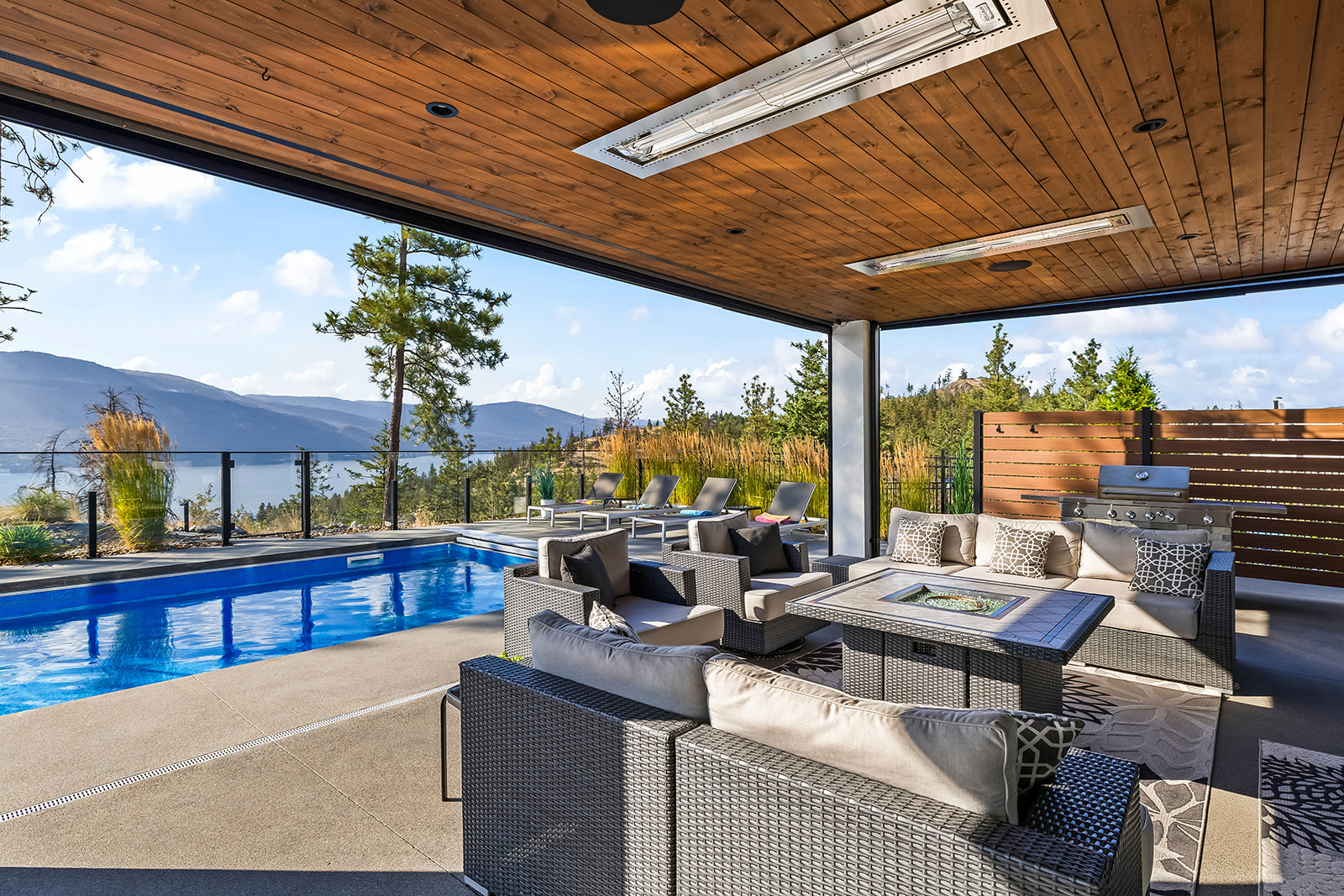 10018 Beacon Hill Drive