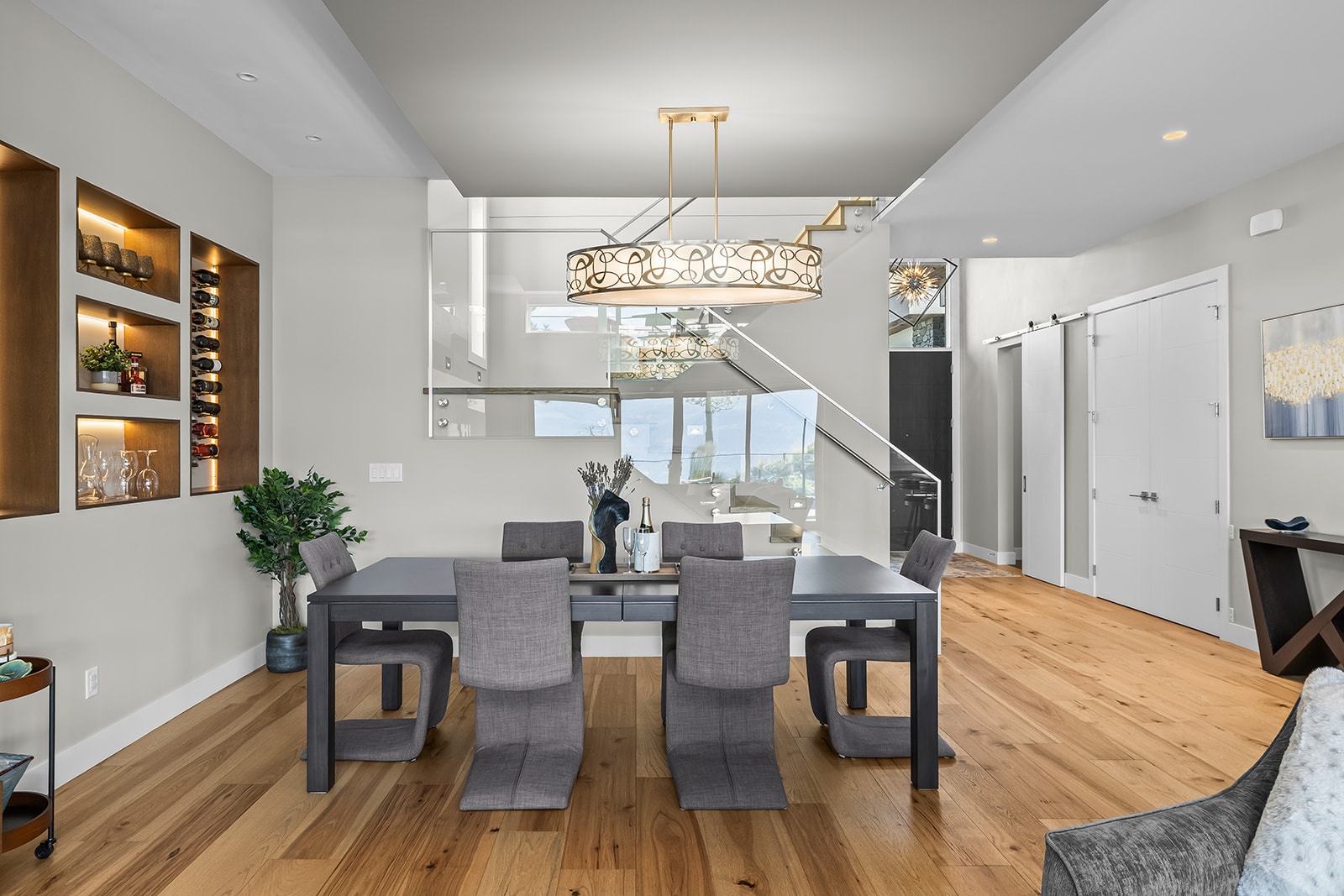 10018 Beacon Hill Drive