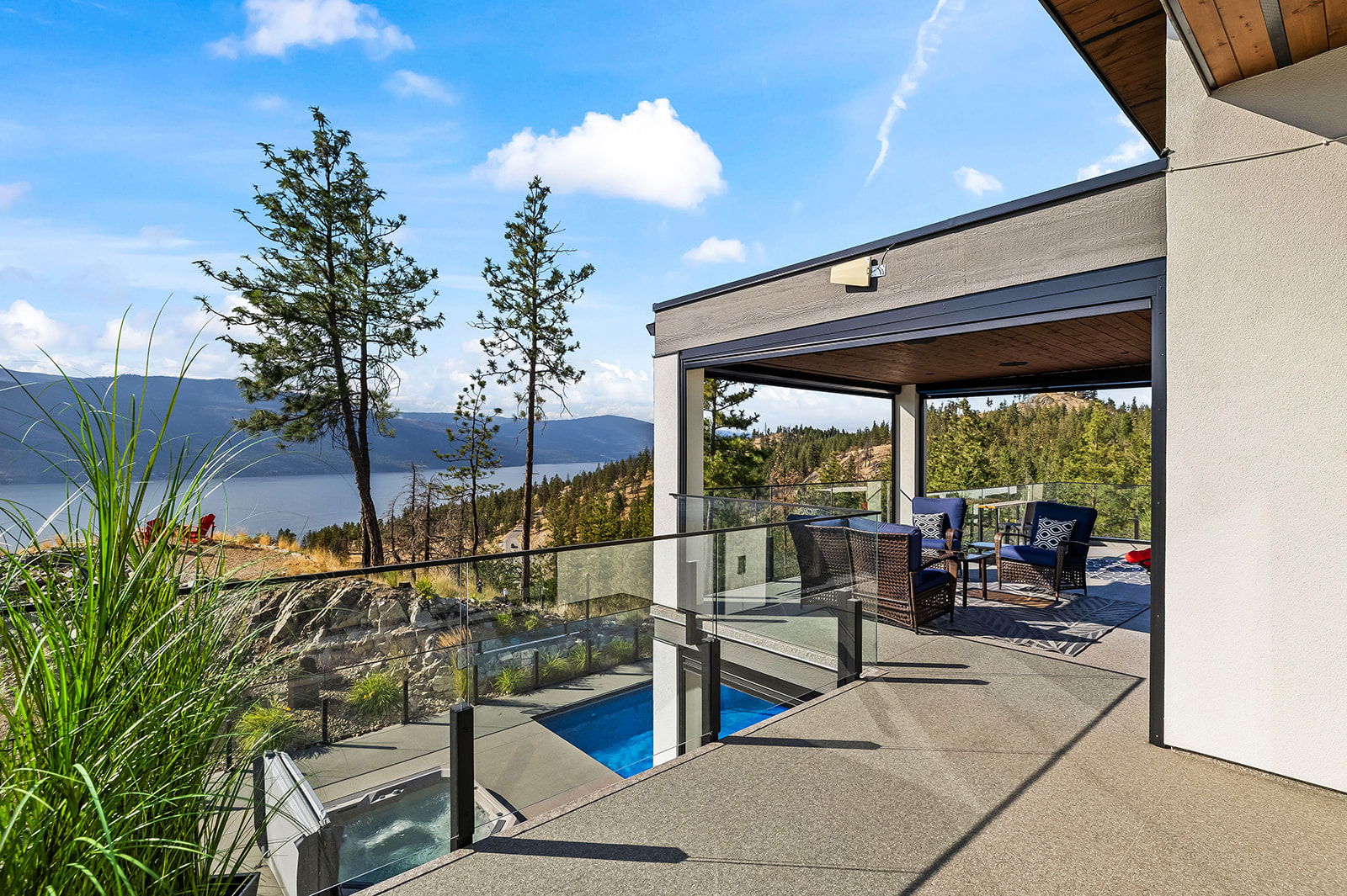 10018 Beacon Hill Drive