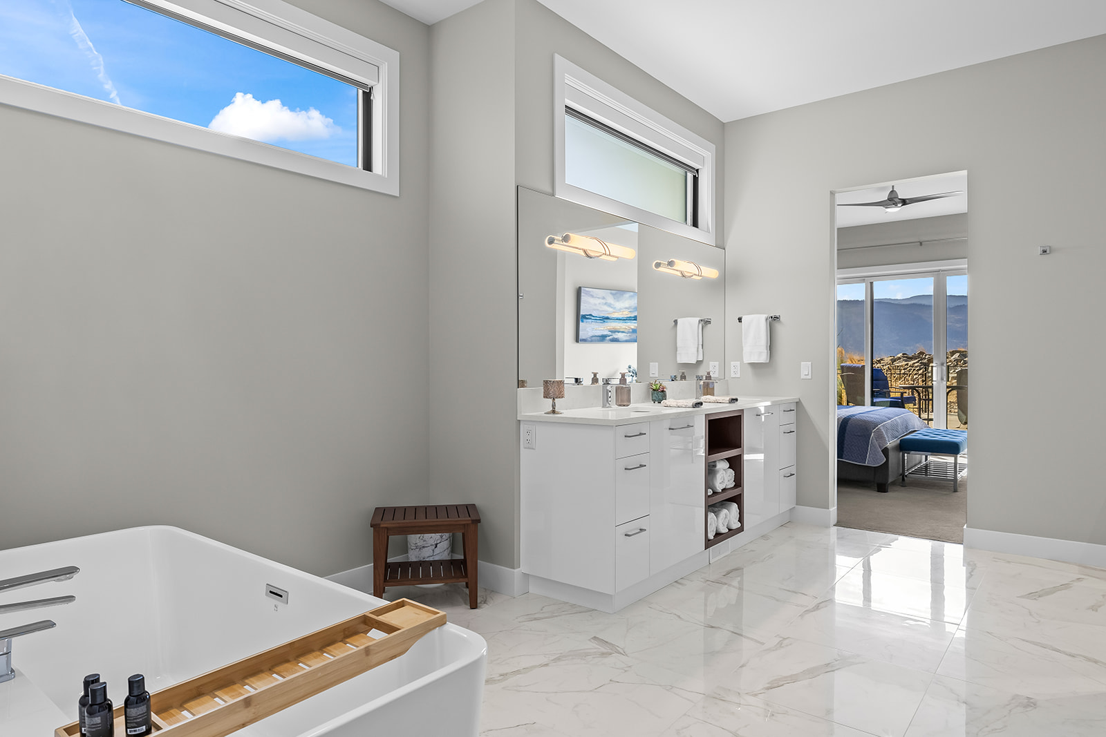 10018 Beacon Hill Drive
