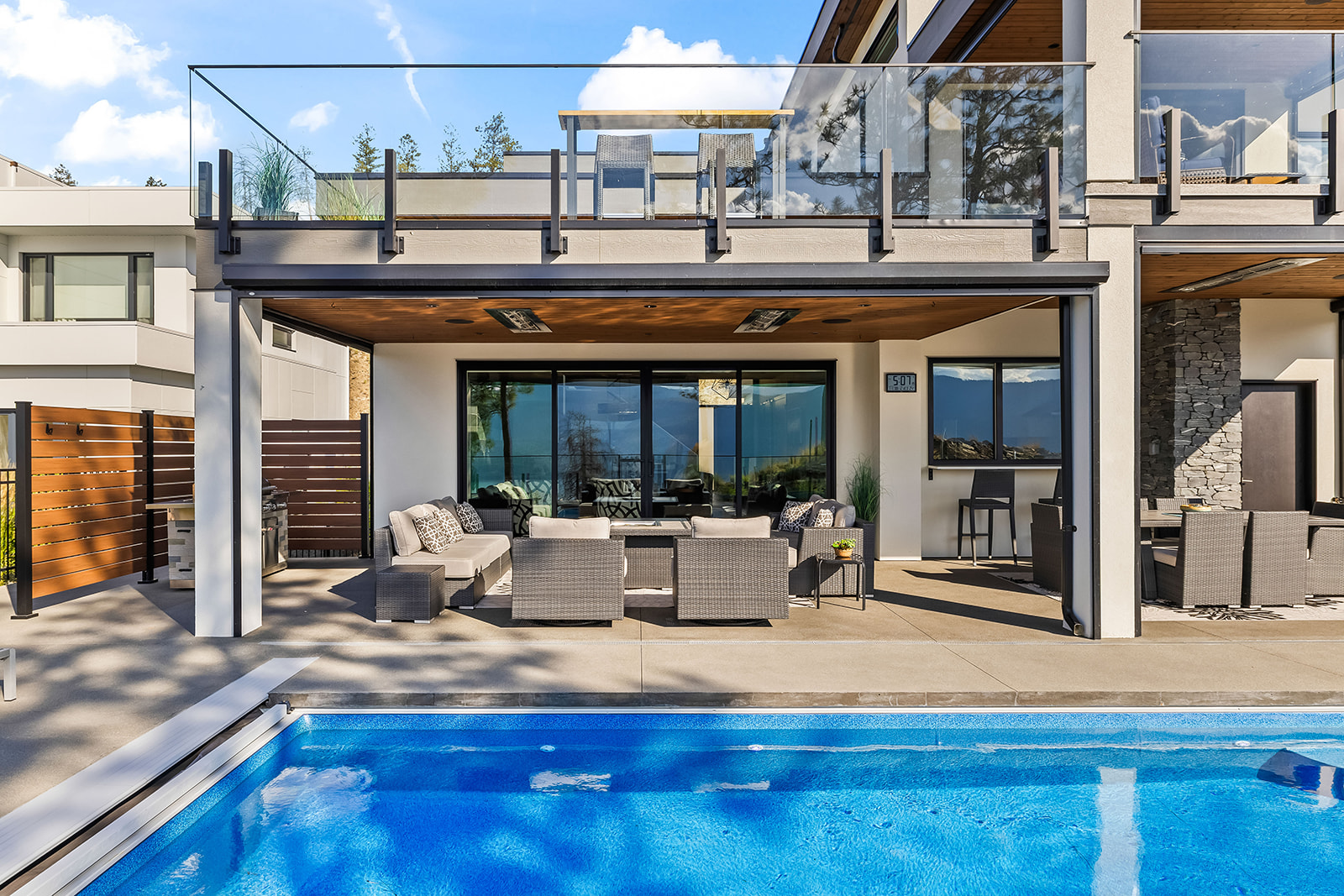 10018 Beacon Hill Drive