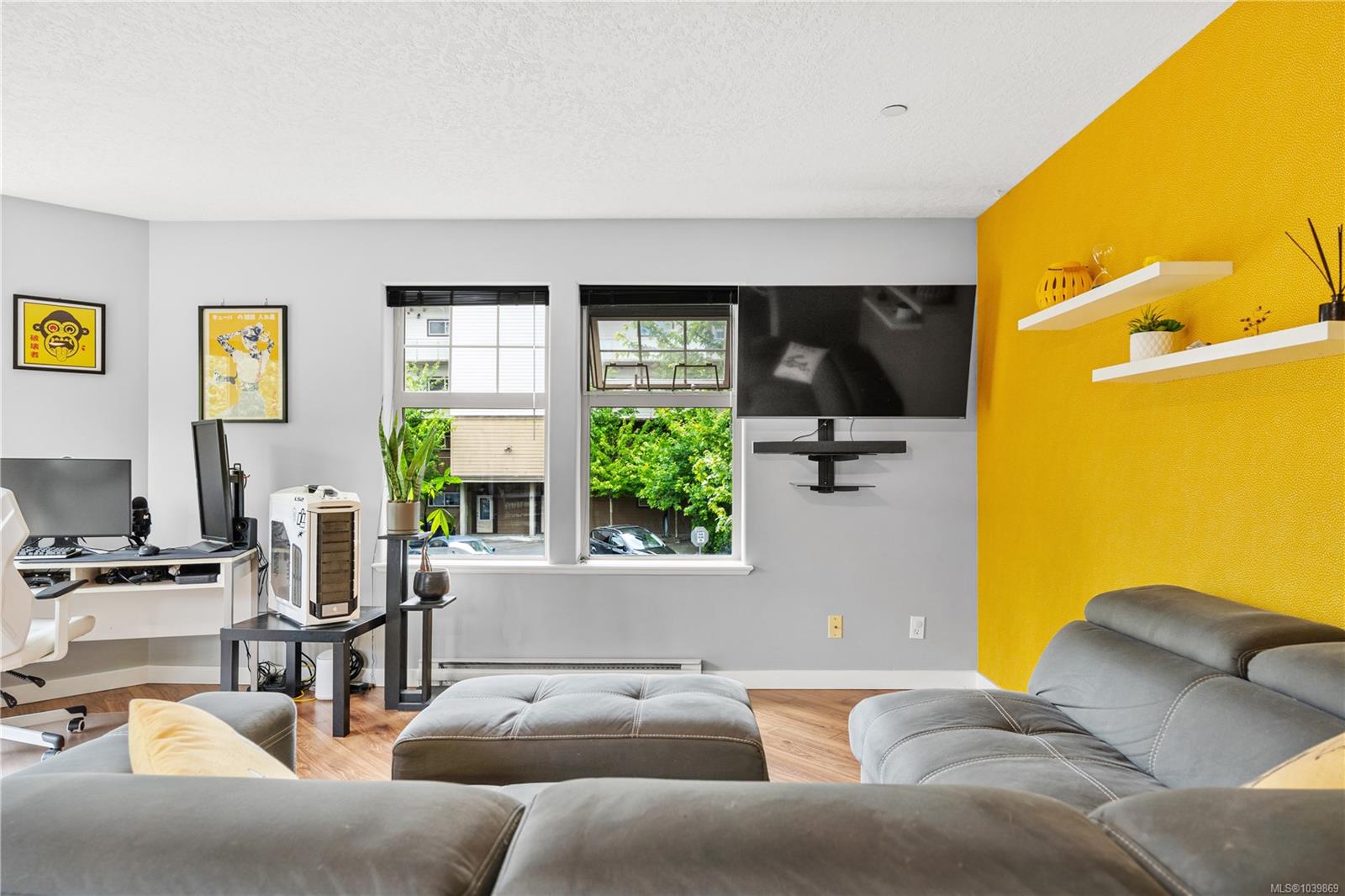 908 Brock Ave #201