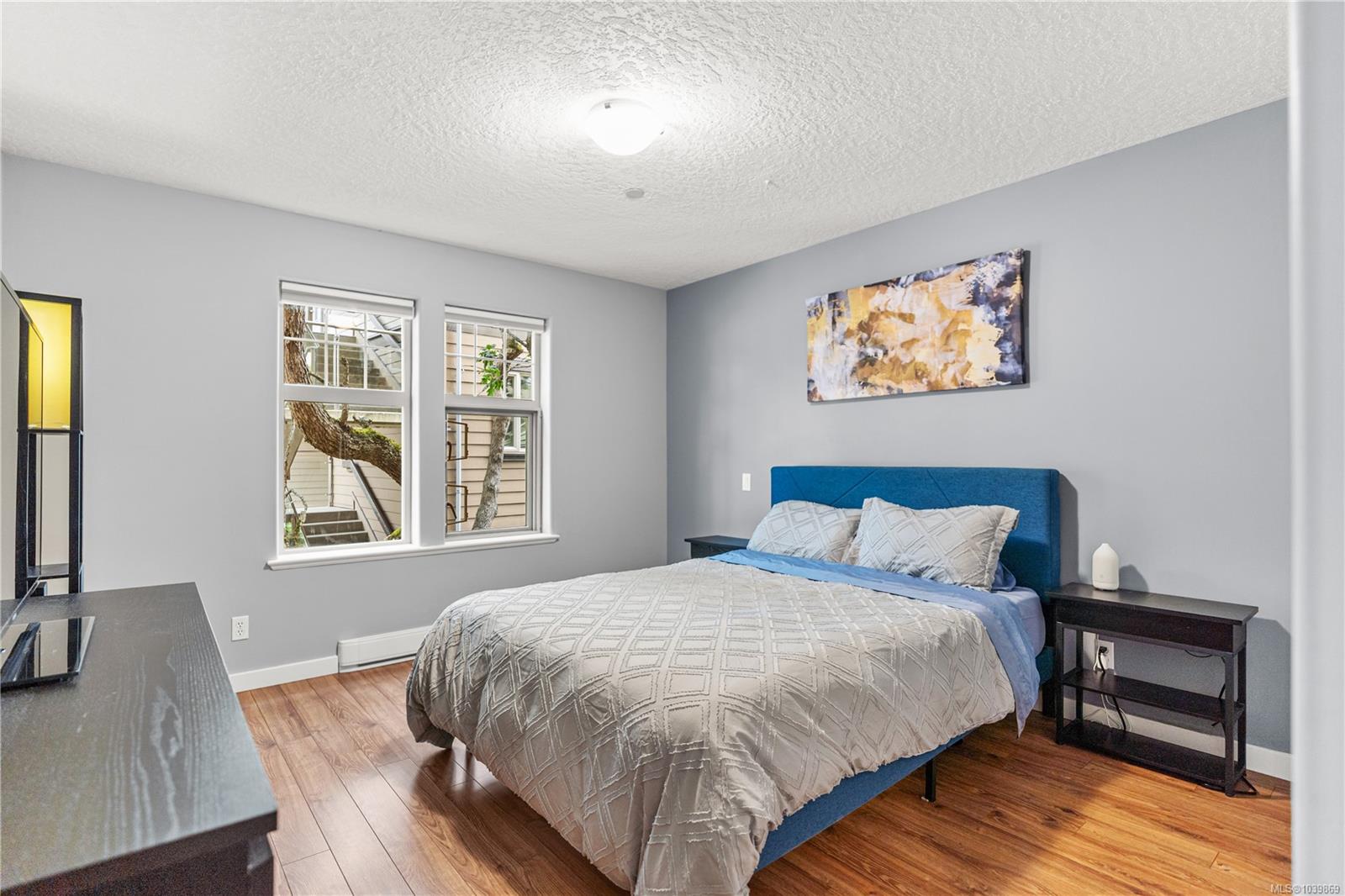 908 Brock Ave #201