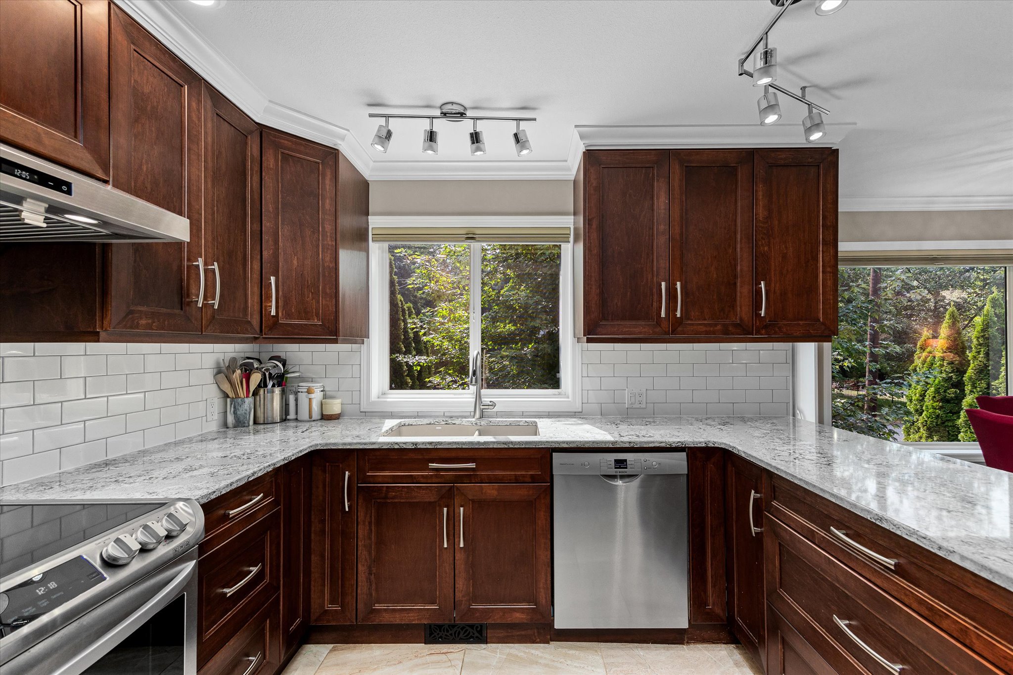 842 Raymer Road