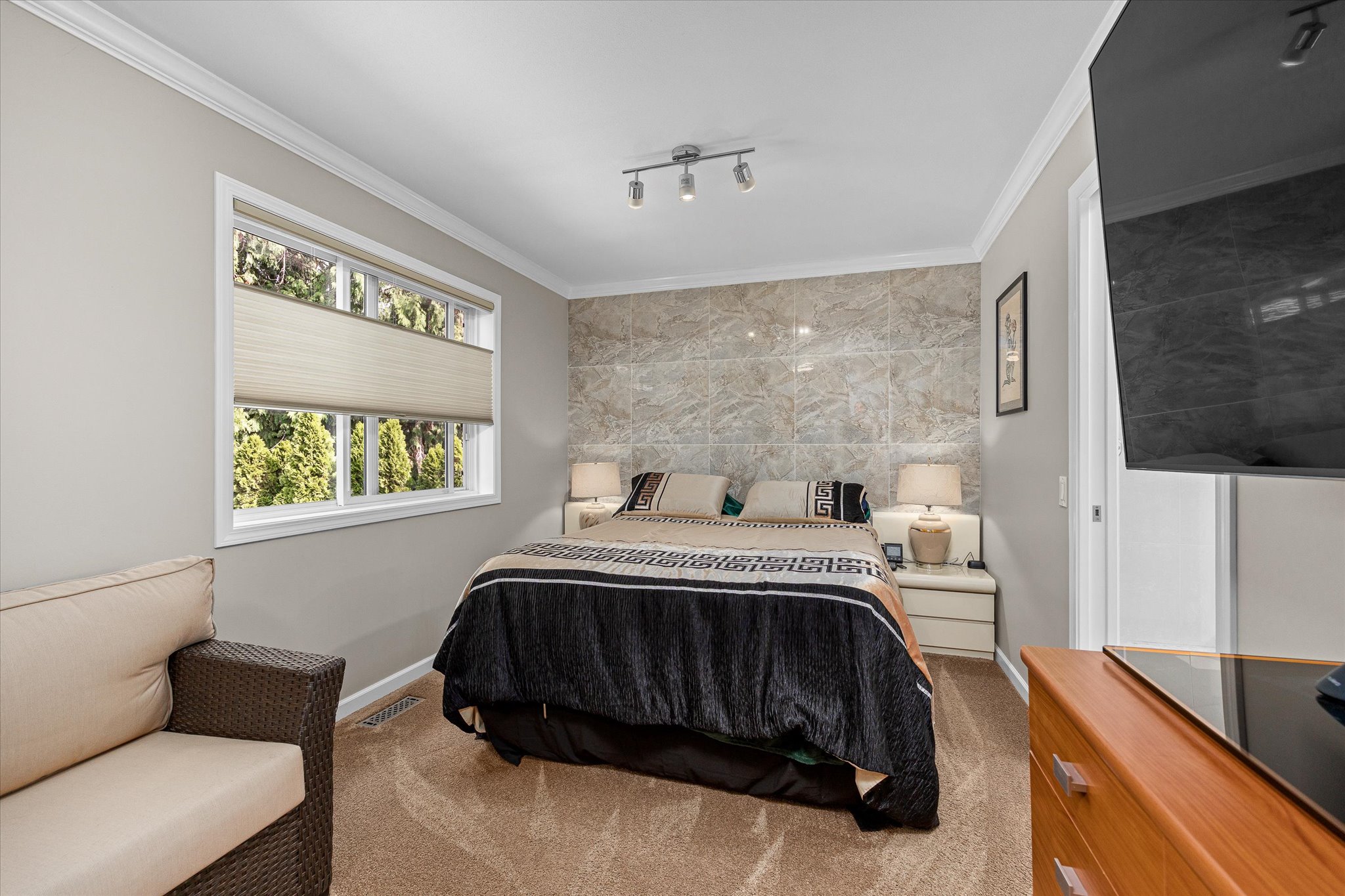 842 Raymer Road