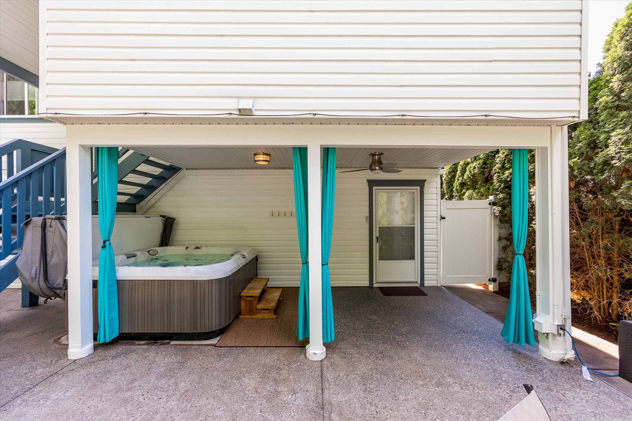 842 Raymer Road