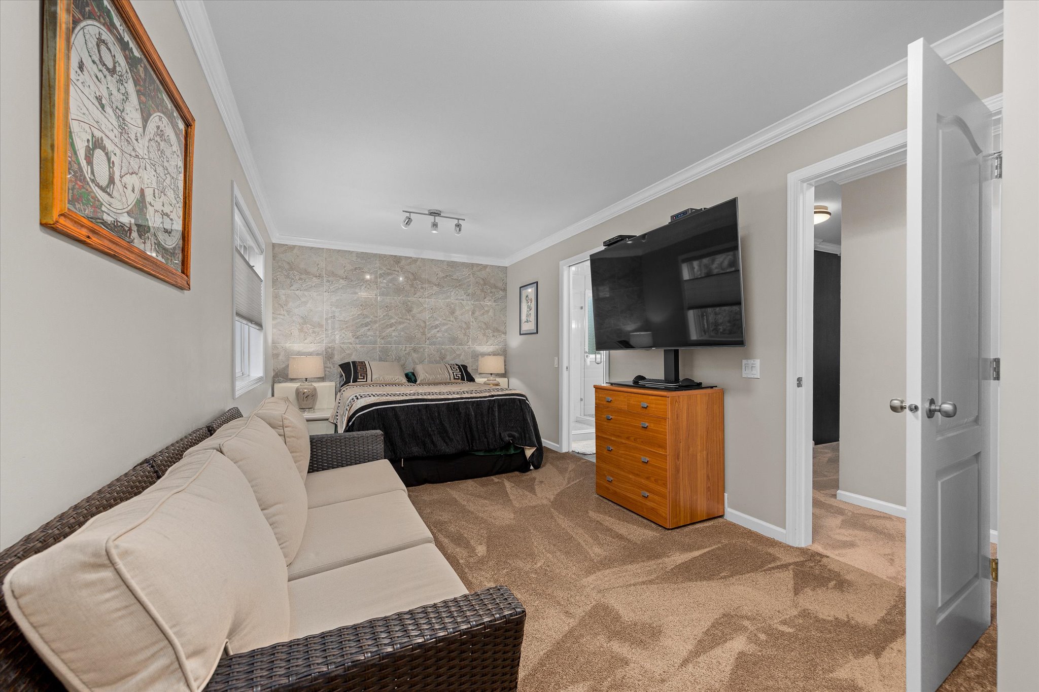 842 Raymer Road